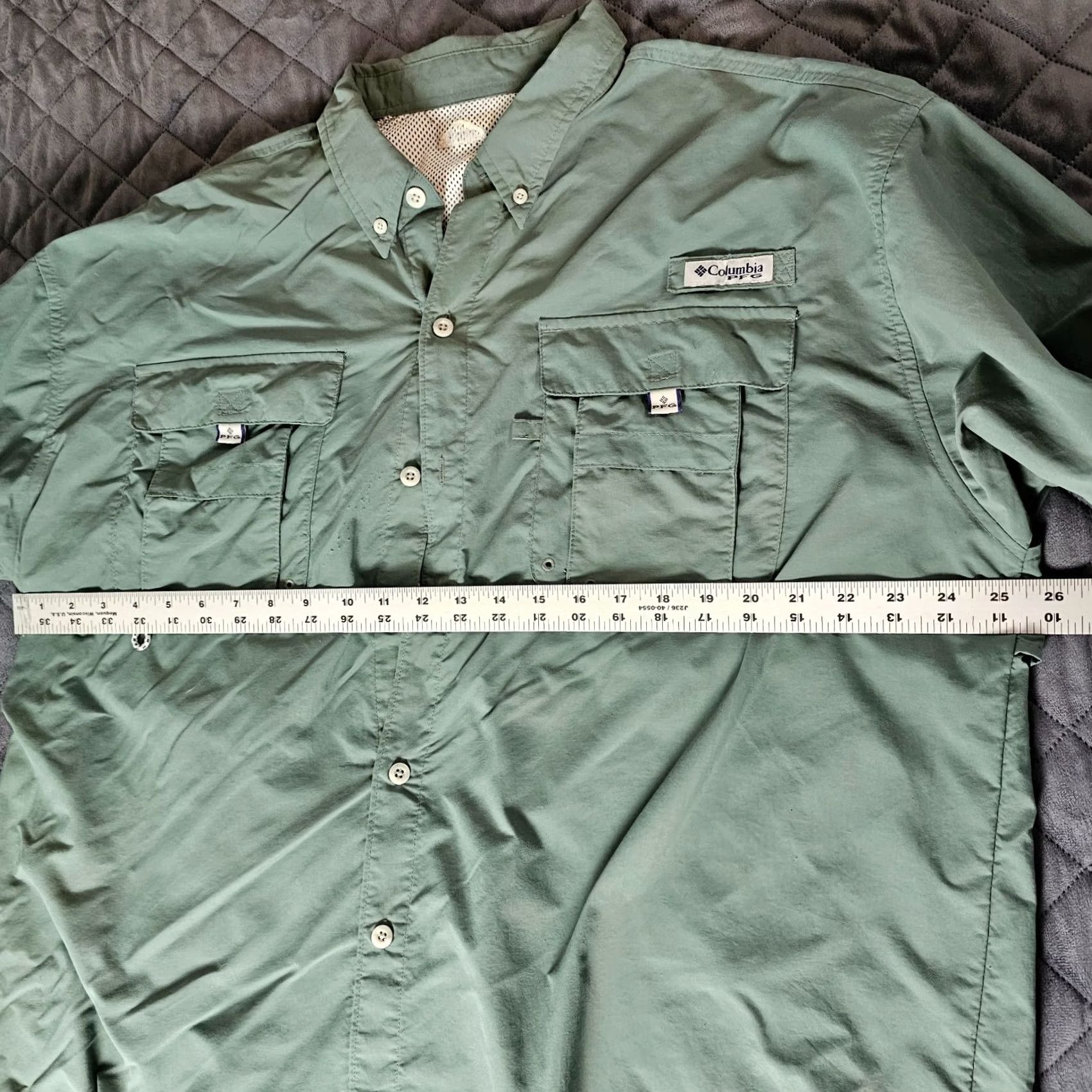 Vintage Columbia Shirt Men Large Green PFG Relaxed Fit Button-Up Long Sleeve UPF All Seasons Pockets Nylon Omni Shade Fish Pattern Logo Size US L / EU 52-54 / 3 - 6 Thumbnail