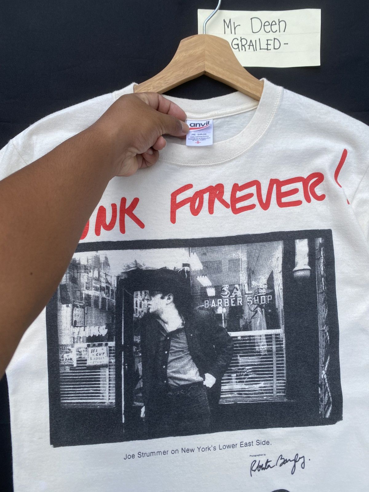 Band Tees Vintage Joe Strummer The Clash Punk Forever Photo T-shirt Size US S / EU 44-46 / 1 - 10 Thumbnail