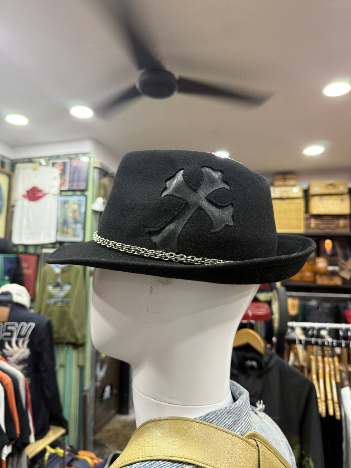 Cross flat hat