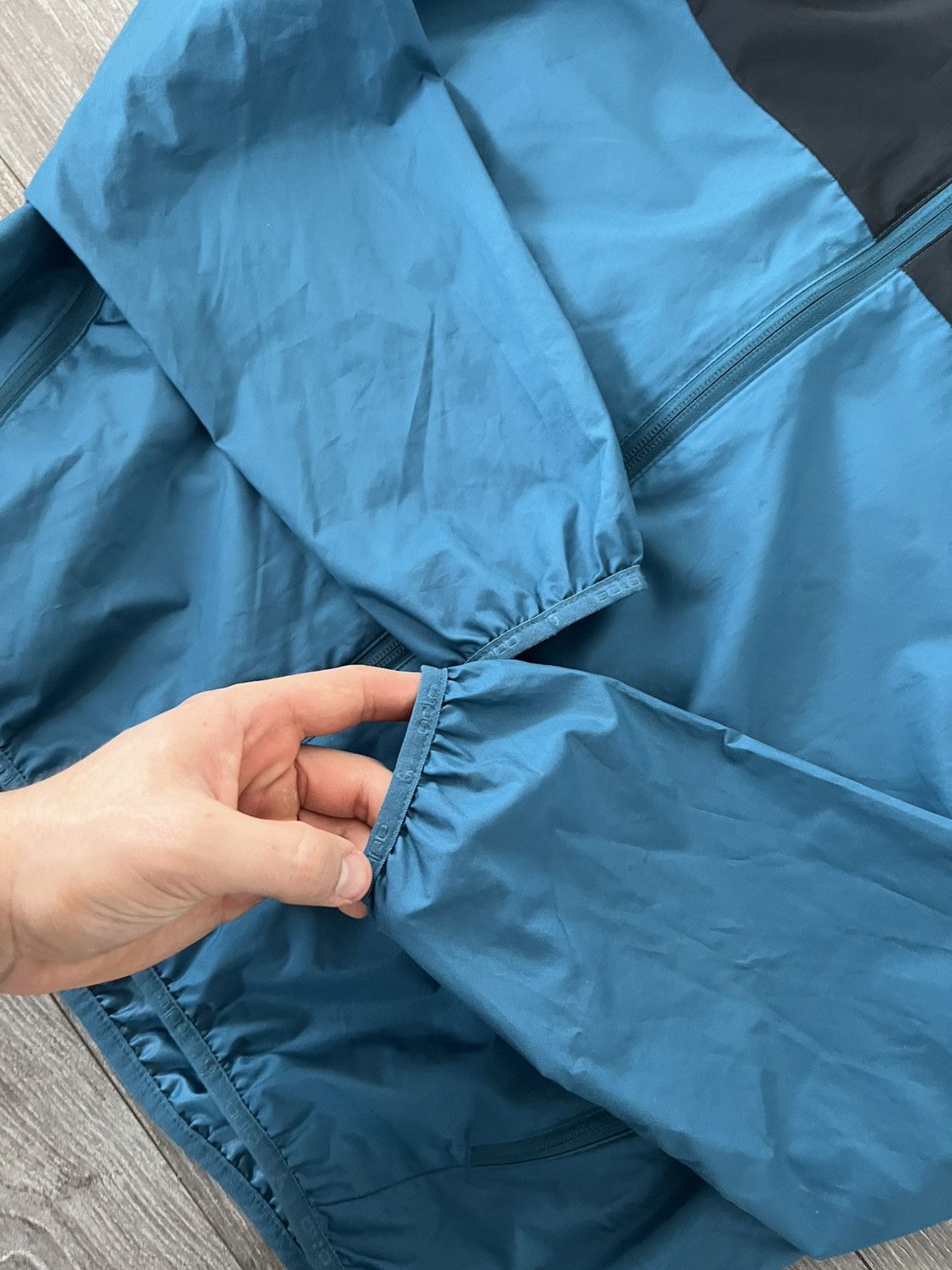 Japanese Brand × Odlo ODLO NEW COLLECTION POLYESTER RAIN RUN JACKET‼️ Size US L / EU 52-54 / 3 - 18 Thumbnail