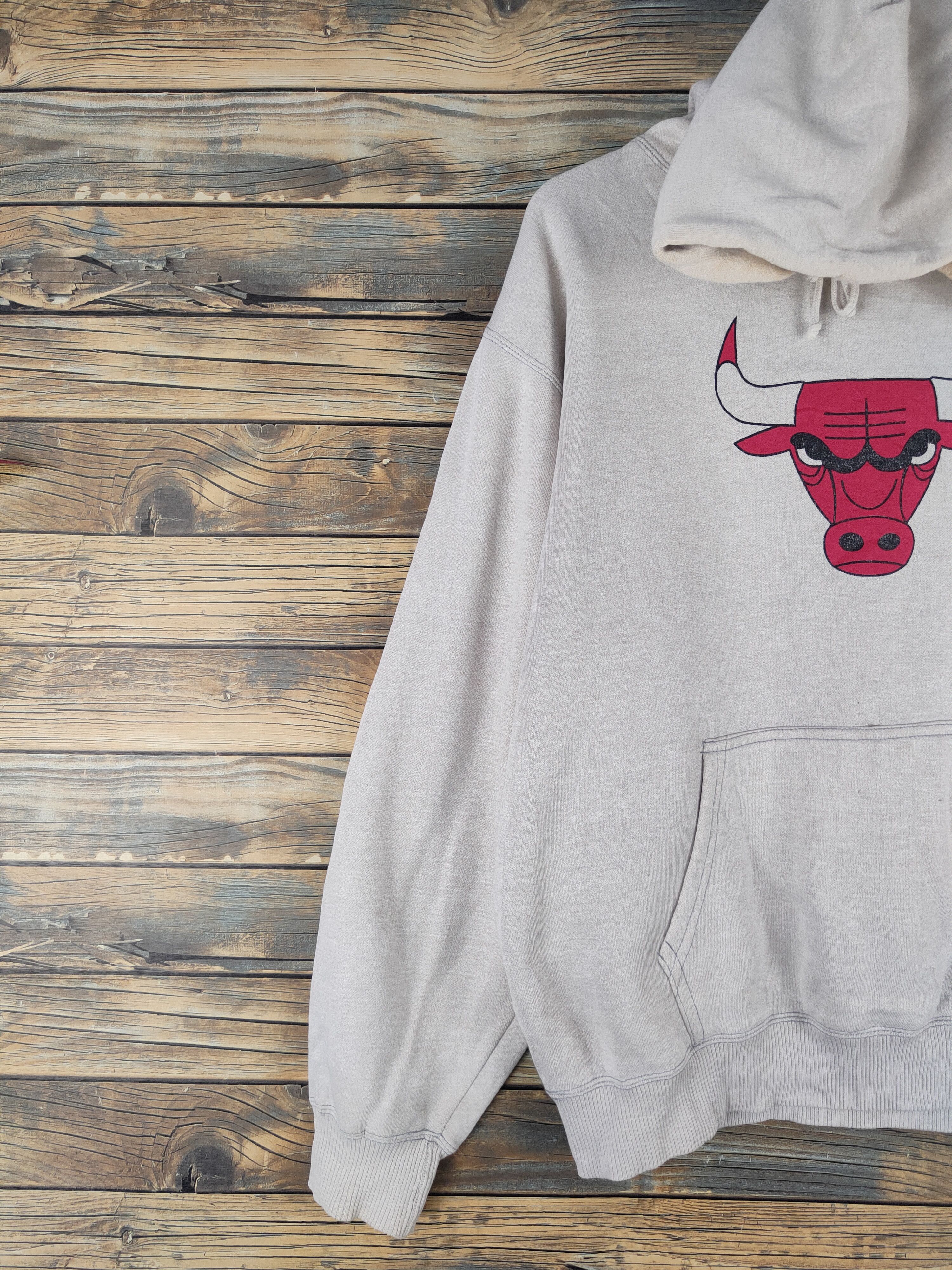 NBA DL NBA chicago bull vintage Ivory Hoodie Sweatshirts #46-074 Size US L / EU 52-54 / 3 - 3 Thumbnail