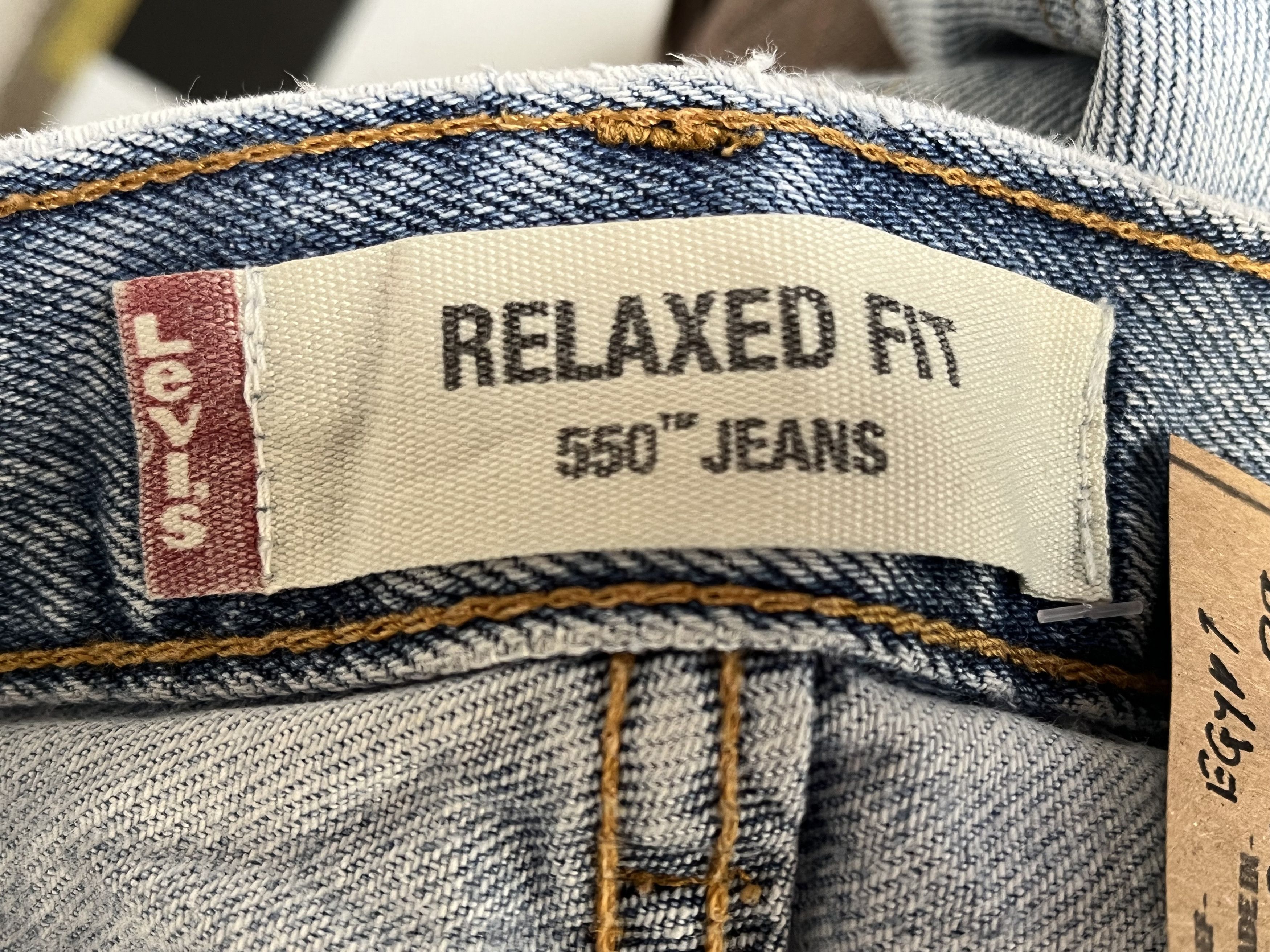 Levi's Vintage Levis 550 Relaxed Fit Jeans - L187 Size US 37 - 14 Thumbnail