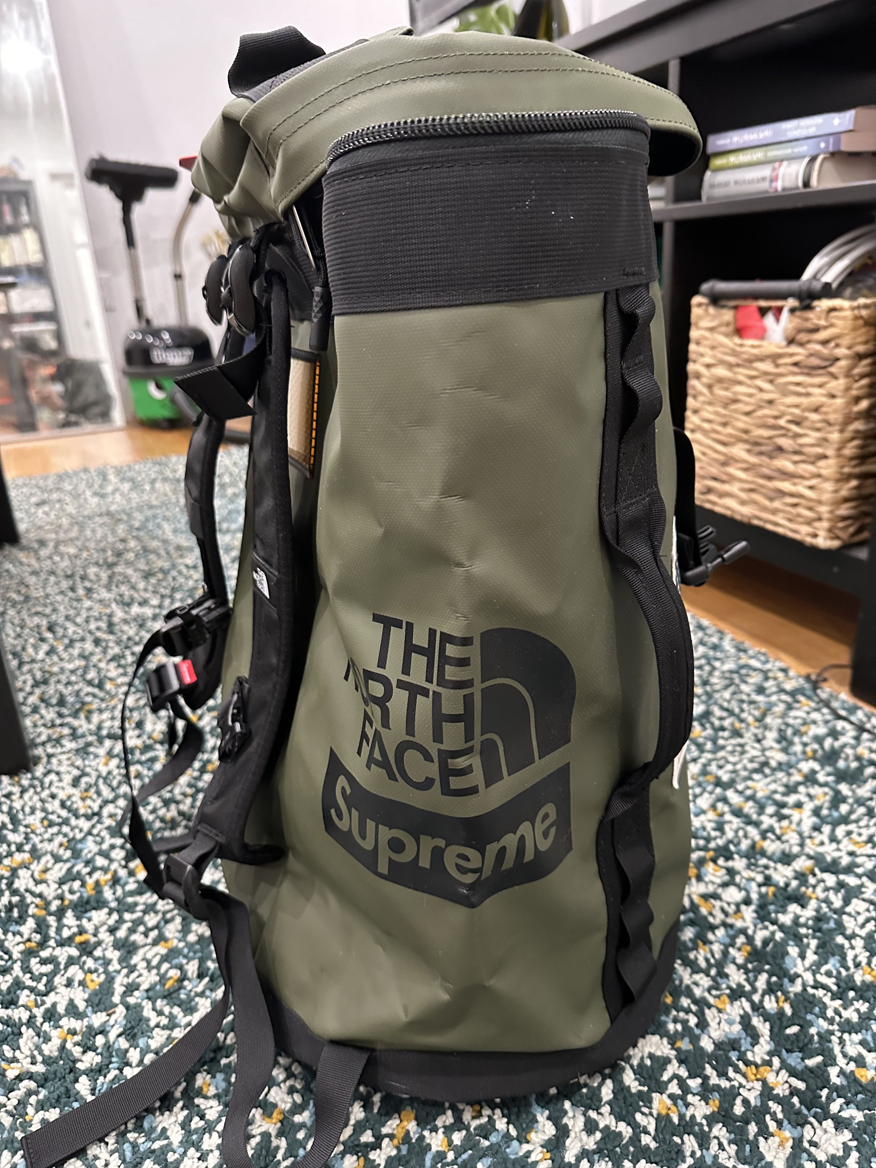 Supreme × The North Face Supreme The North Face Expedition Backpack Size ONE SIZE - 7 Thumbnail