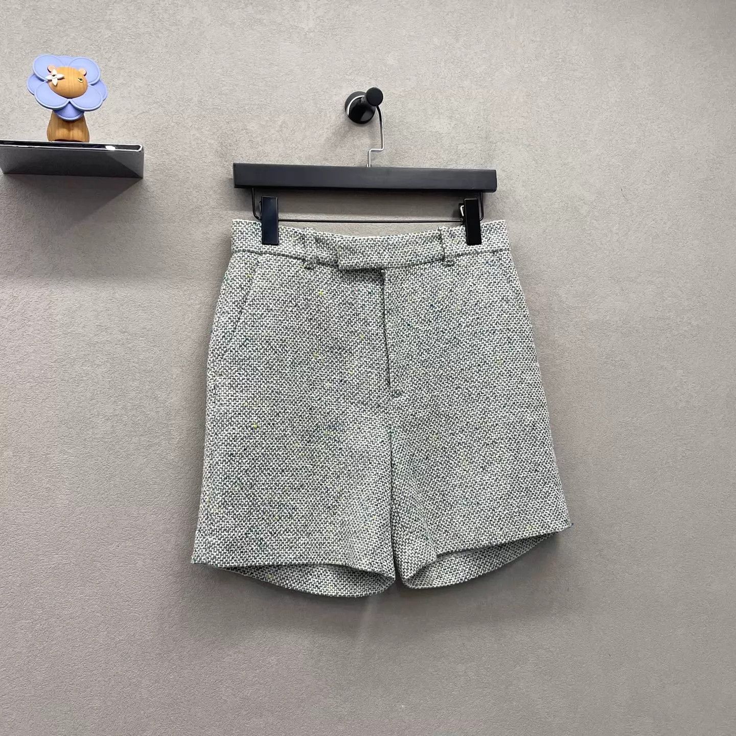 Gucci GUCCI Gray-Green Fresh Elegant Vibe Shorts Size 40 Size 27" / US 4 / IT 40 - 3 Thumbnail