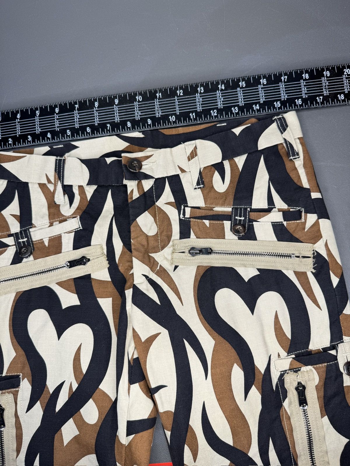 Number (N)ine Number (N)ine Tribal Heart Camo Pant Size US 32 / EU 48 - 11 Thumbnail