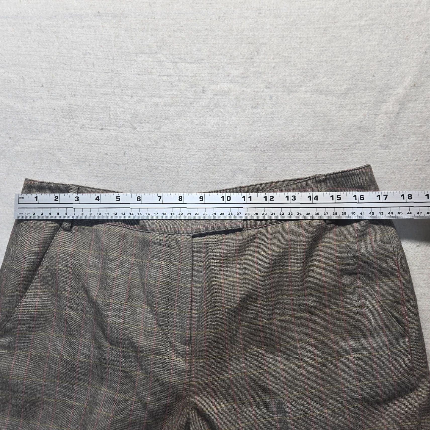 Vintage Larry Levine Signature Pants Gray 12 Women's Pants Regular 12 Gray Striped Business Casual Trouser Hook & Eye Closure Button Tab Closure Women’s 12 Size 34" / US 12 / IT 48 - 4 Thumbnail