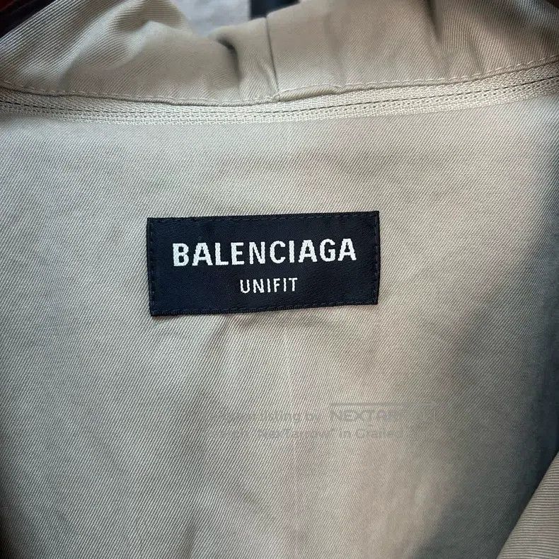 Balenciaga Balenciaga Khaki Oversized Hooded Shirt Style Trench Coat, Size US L / EU 52-54 / 3 - 3 Thumbnail