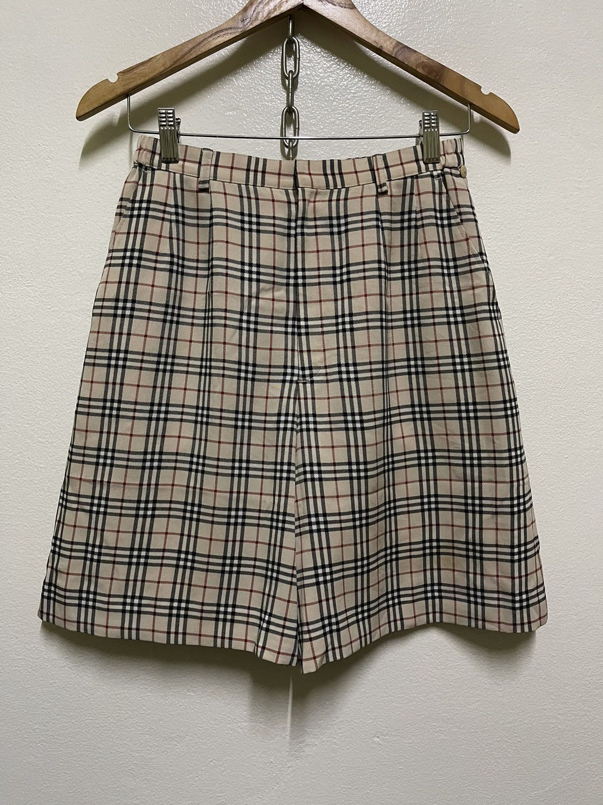 image of Burberry Golf Nova Check Short in Brown, Women's (Size 26)