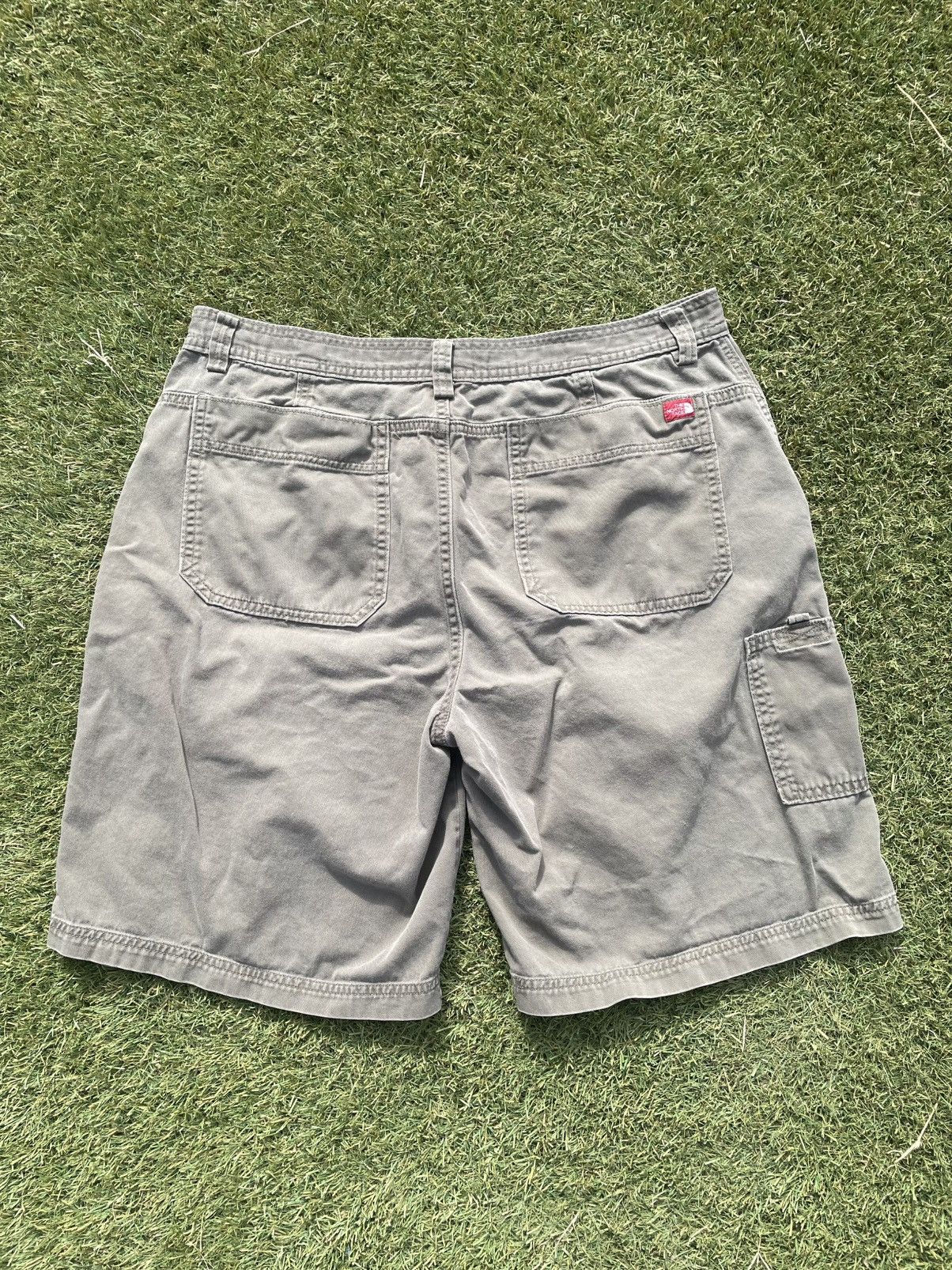 The North Face VTG The North Face Men’s Baker Cargo Shorts Size 38 Green Size US 38 / EU 54 - 6 Thumbnail