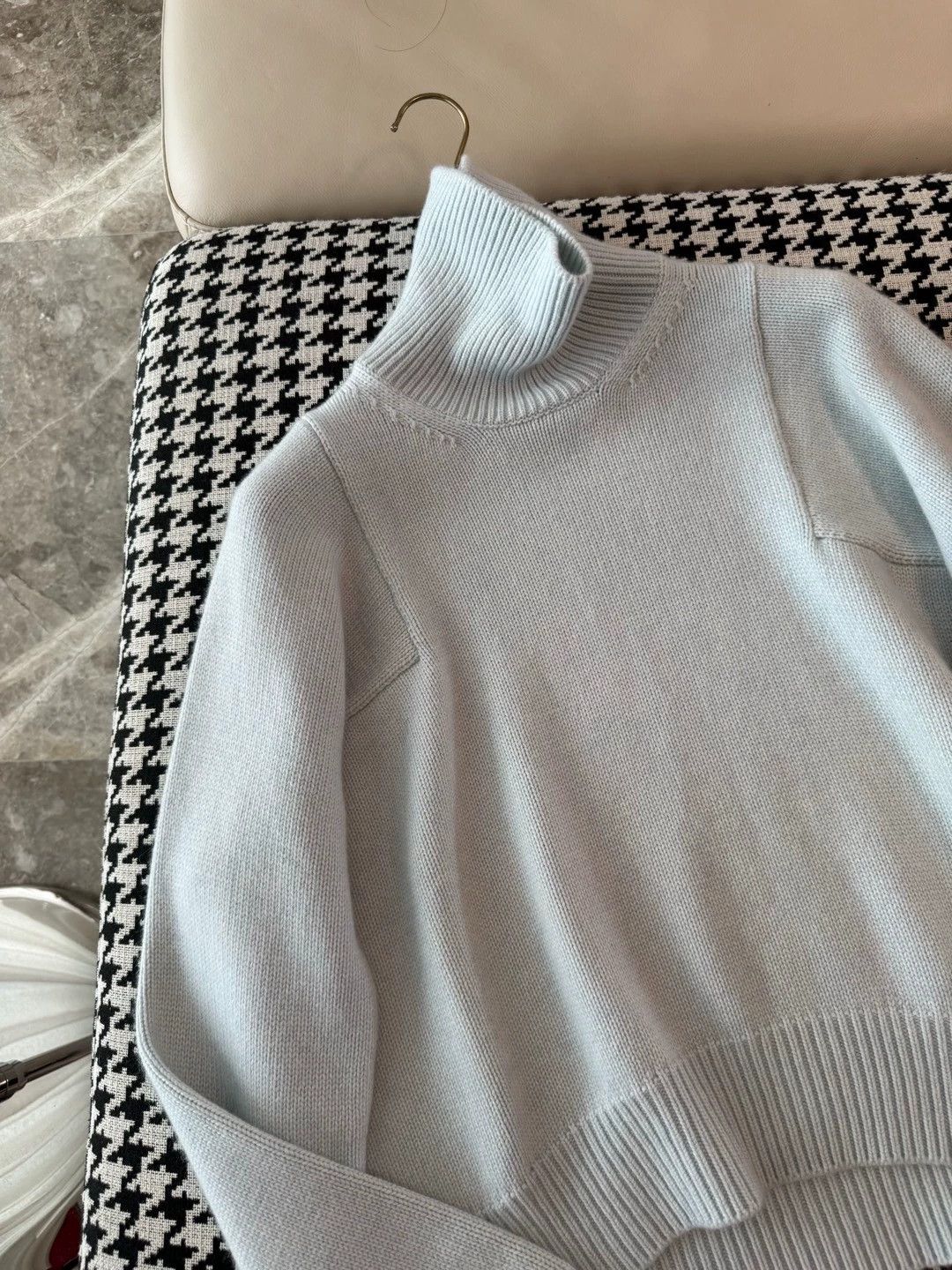 Celine CELINE Vintage Cashmere Sweater S (Like New) Size S / US 4 / IT 40 - 5 Thumbnail