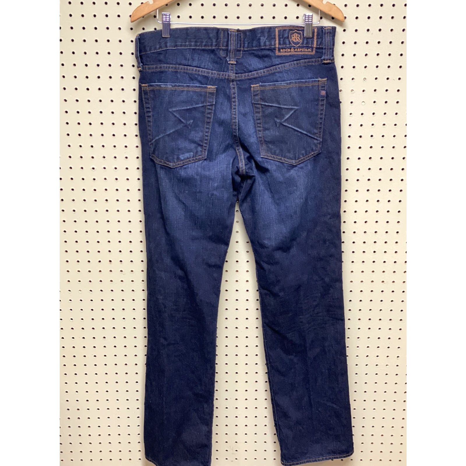 Vintage Rock & Republic Men Jeans Rigid Dark Wash 34 x 32 Blue Denim Cotton Inseam 32 Rise Mid Regular Size 34 Mens Size US 34 / EU 50 - 2 Thumbnail