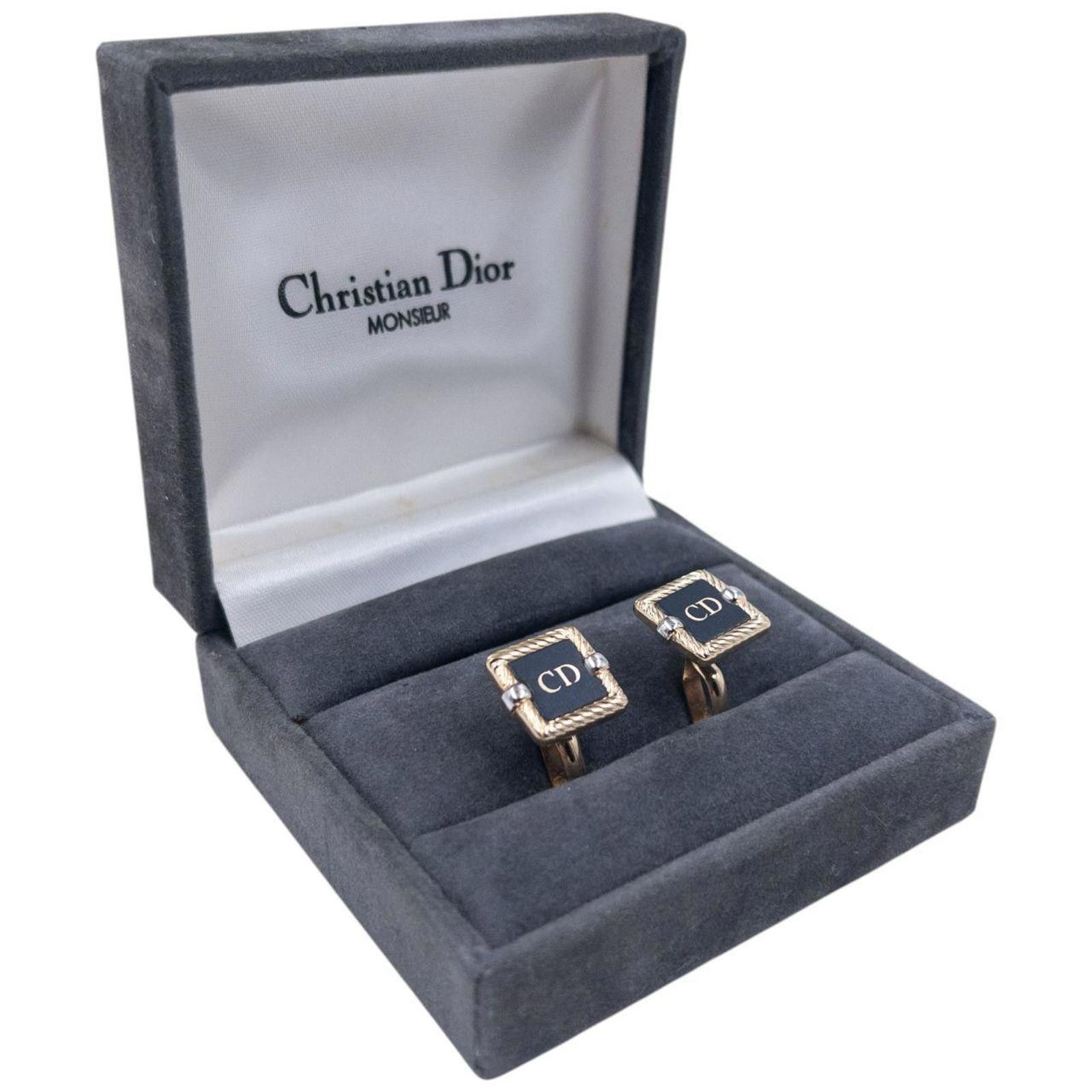 Christian Dior Monsieur Vintage 2000s Dior Embossed Cufflinks Size ONE SIZE - 1 Thumbnail