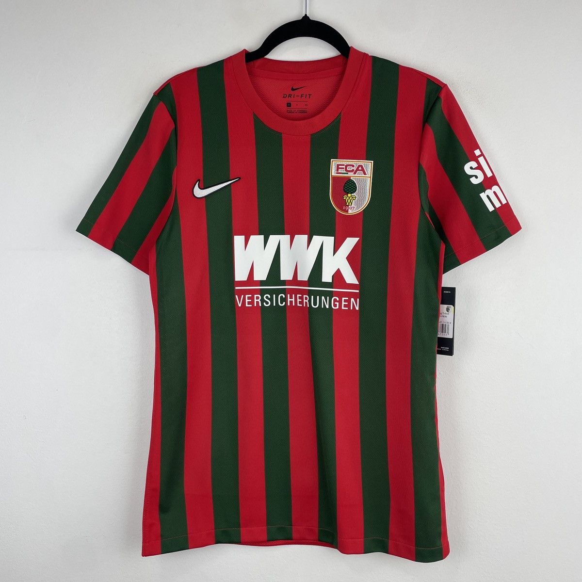 Nike FC Augsburg Home Nike Men’s Jersey Shirt 2021/2022 size S Size US S / EU 44-46 / 1 - 1 Thumbnail