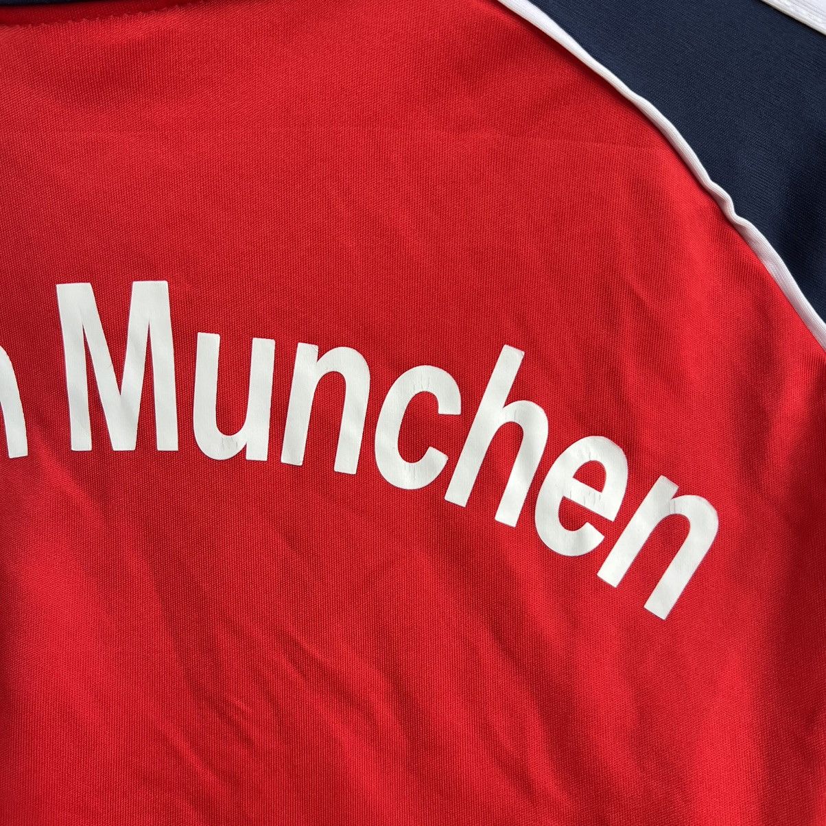 Adidas FC Bayern Munchen jersey Size US L / EU 52-54 / 3 - 10 Thumbnail