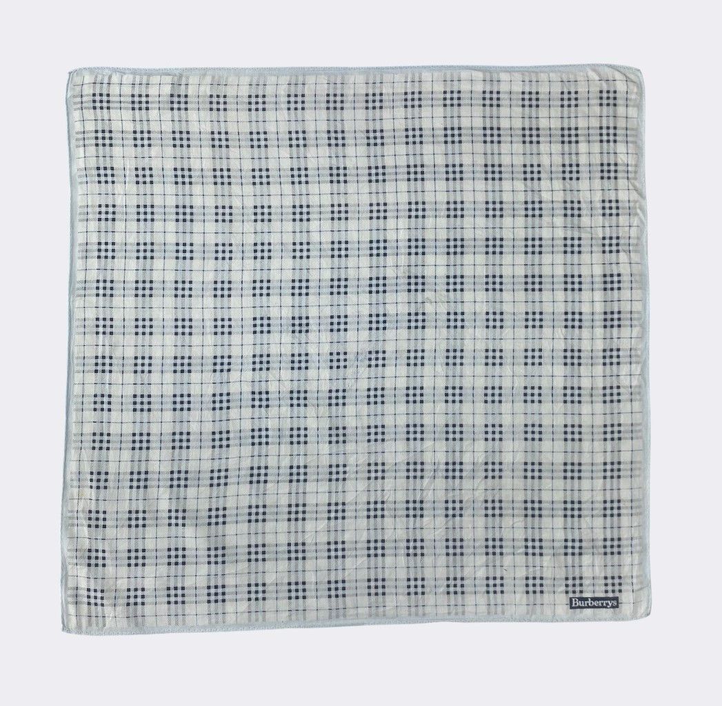 Burberry Vintage Burberry Handkerchief Neckerchief Bandana H022R Size ONE SIZE - 2 Thumbnail