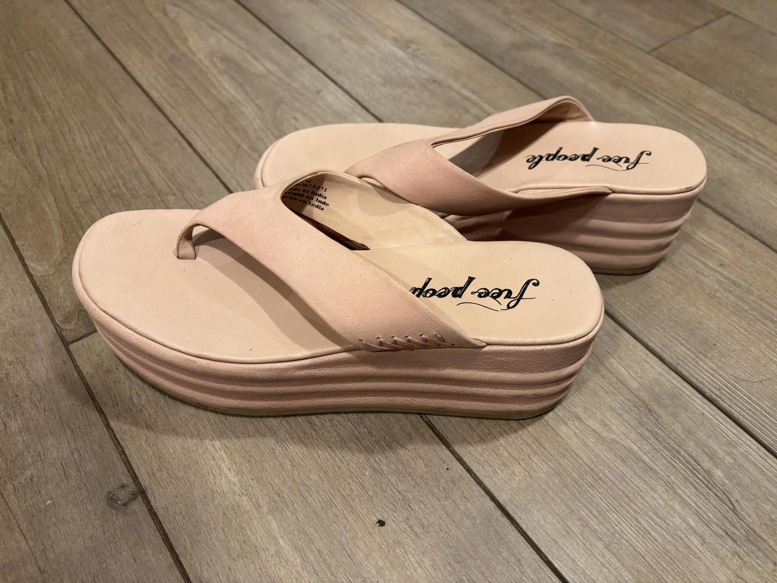 Free People Free People Women's Platform Flip Flop Sandals sz 6 Size US 6 / IT 36 - 3 Thumbnail
