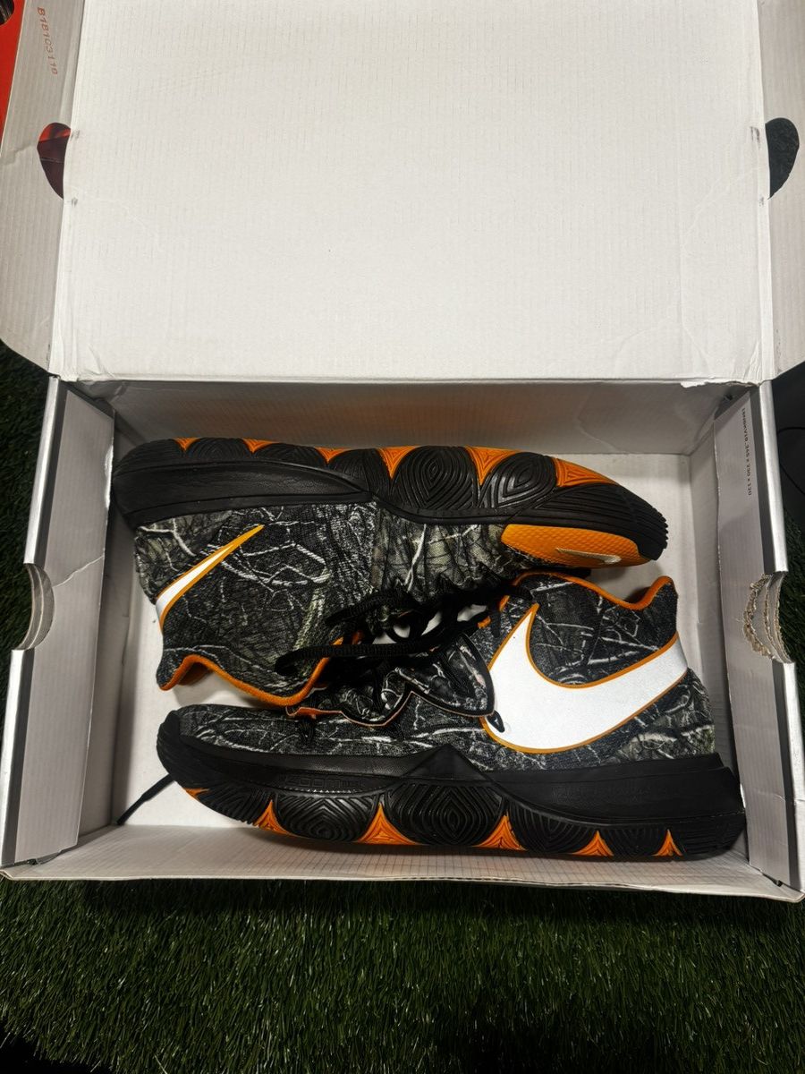 Nike × Vintage Kyrie 5 Tacos Size US 10 / EU 43 - 1 Thumbnail