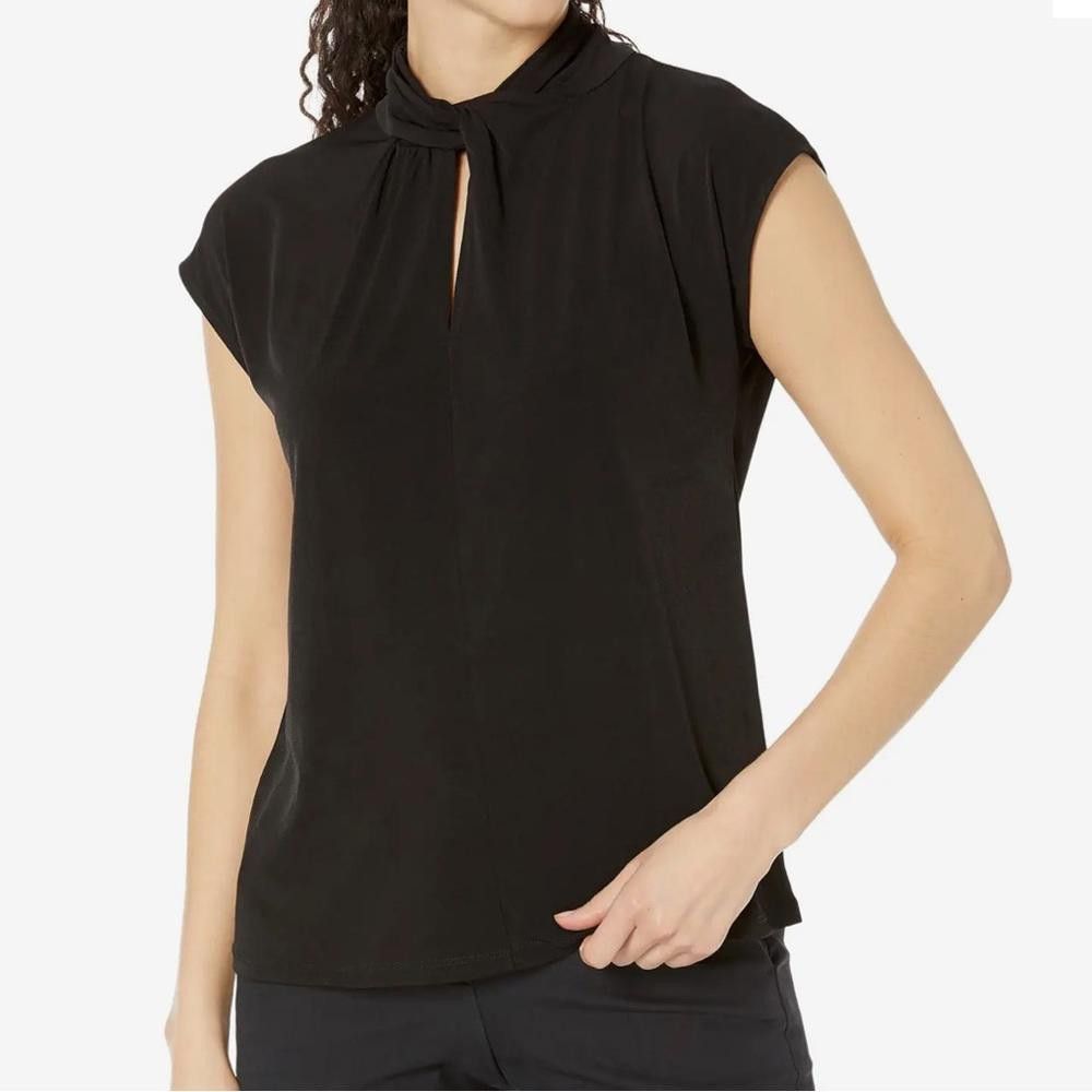 Michael Kors Michael Kors l NWT Twist Neck Sleeveless Top XS Size XS / US 0-2 / IT 36-38 - 1 Thumbnail
