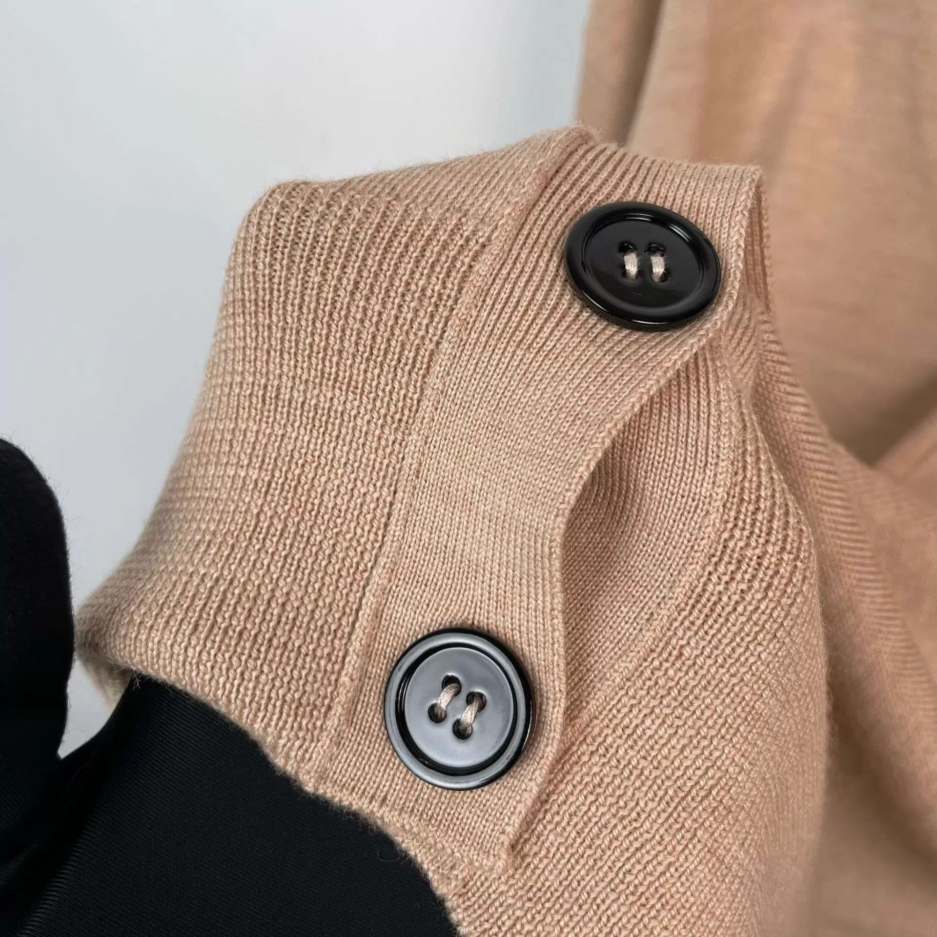 Loewe Loewe 97 New Embroidered Logo Pocket Cardigan XS Size XS / US 0-2 / IT 36-38 - 9 Thumbnail