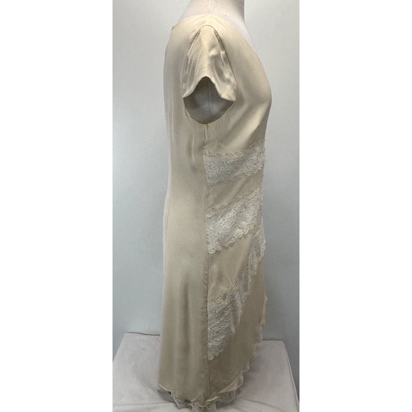 Vintage VINTAGE Due Per Due Silk Midi Dress Women Ivory Lace Lined Short Sleeve Zip 14 Sheath 90s/2000s Ladies Mens/ Womens Size XL / US 12-14 / IT 48-50 - 4 Thumbnail
