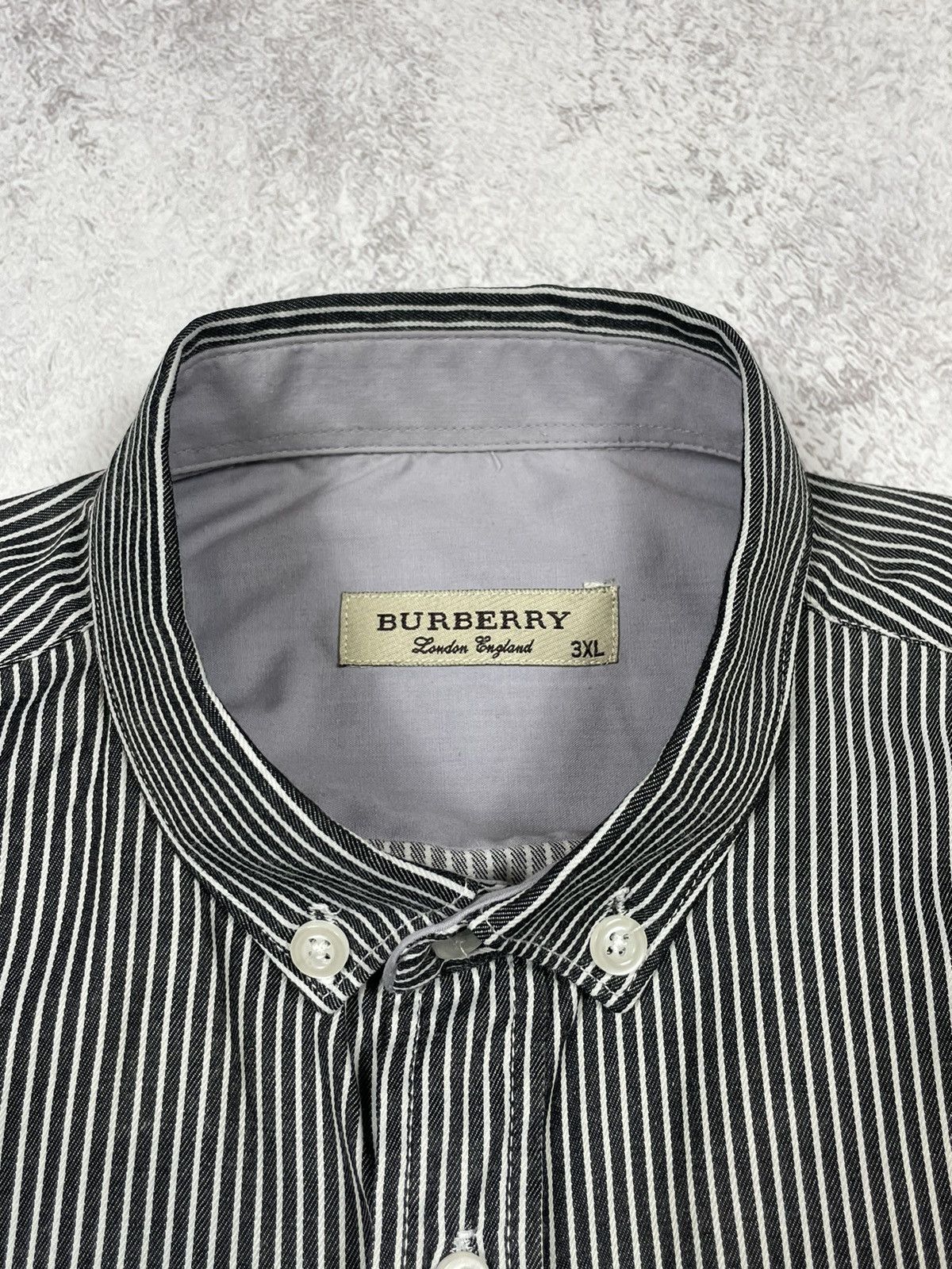 Burberry Burberry Vintage Stripe Shirt Size US XL / EU 56 / 4 - 5 Thumbnail