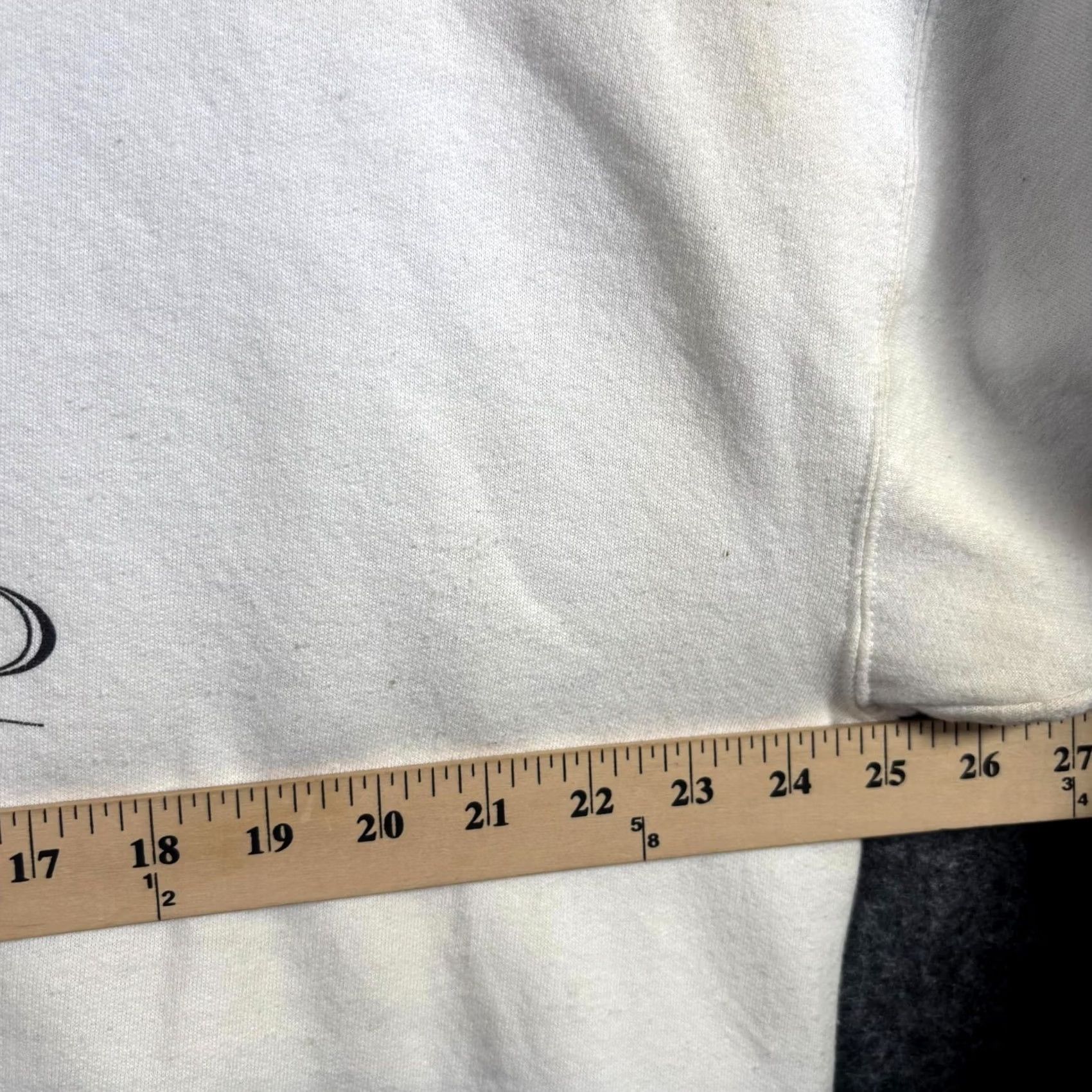 Disney Vintage Disney Store Sweatshirt Men’s 2XL White Winnie The Pooh Chicago Graphic Size US XXL / EU 58 / 5 - 2 Thumbnail