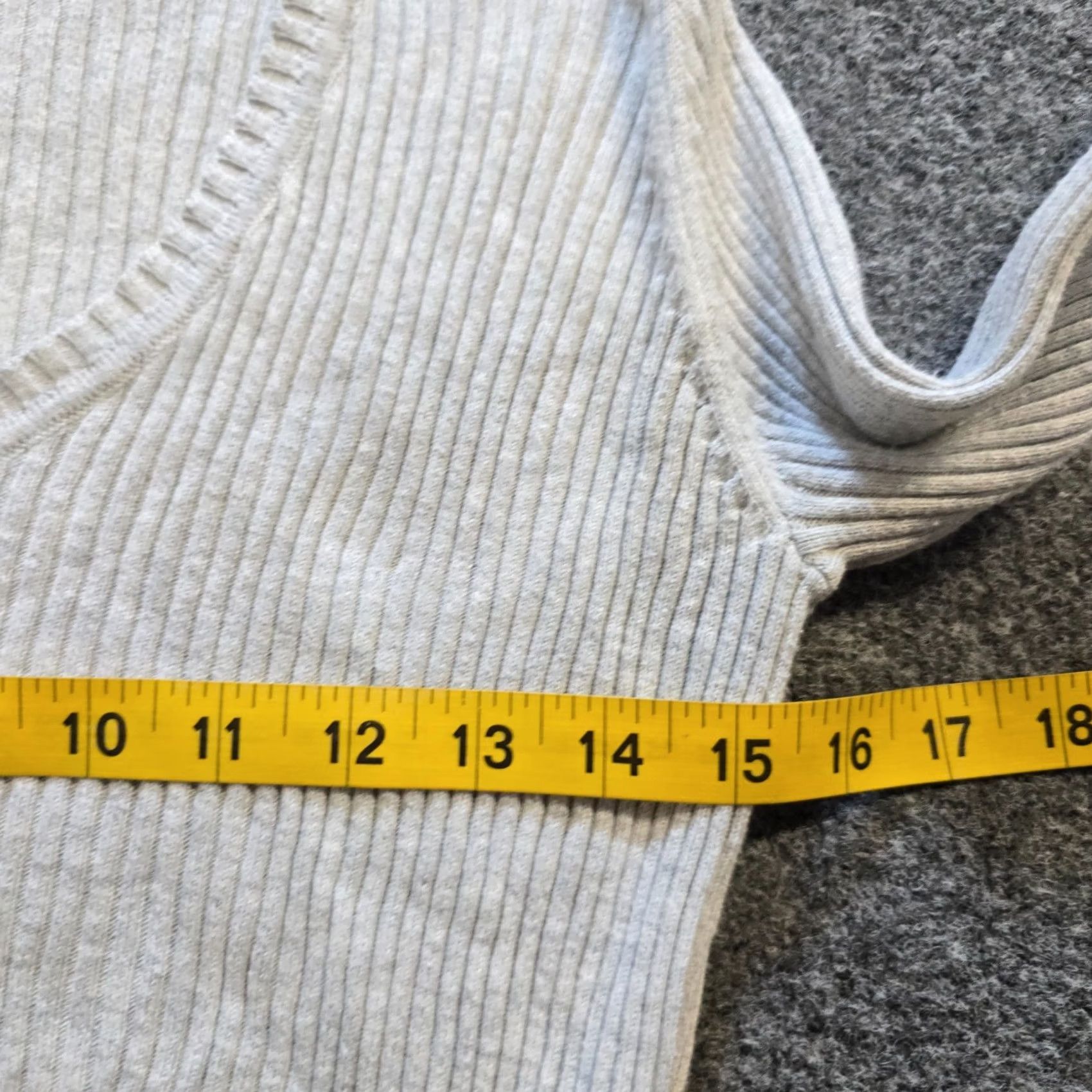 Brandy Melville Brandy Melville Sweater Womens One Size Gray Ribbed Knit Cropped Casual Minimal Pullover V-Neck Long Sleeve Knit Shirt Womens Size ONE SIZE - 5 Thumbnail
