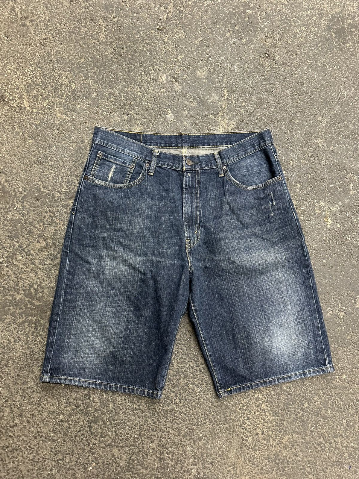 Levi's × Vintage Y2K Levi’s 569 jorts Size US 34 / EU 50 - 4 Thumbnail
