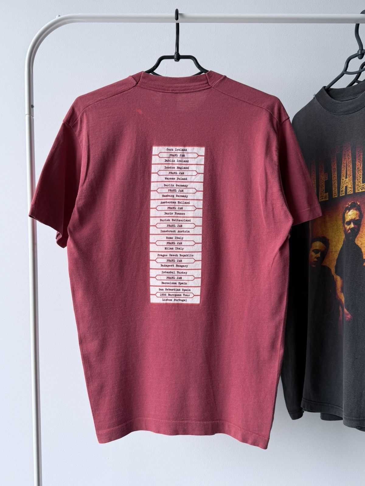 Band Tees Vintage 90s Pearl Jam Box Logo Tour T-Shirt Tee Size US L / EU 52-54 / 3 - 4 Thumbnail