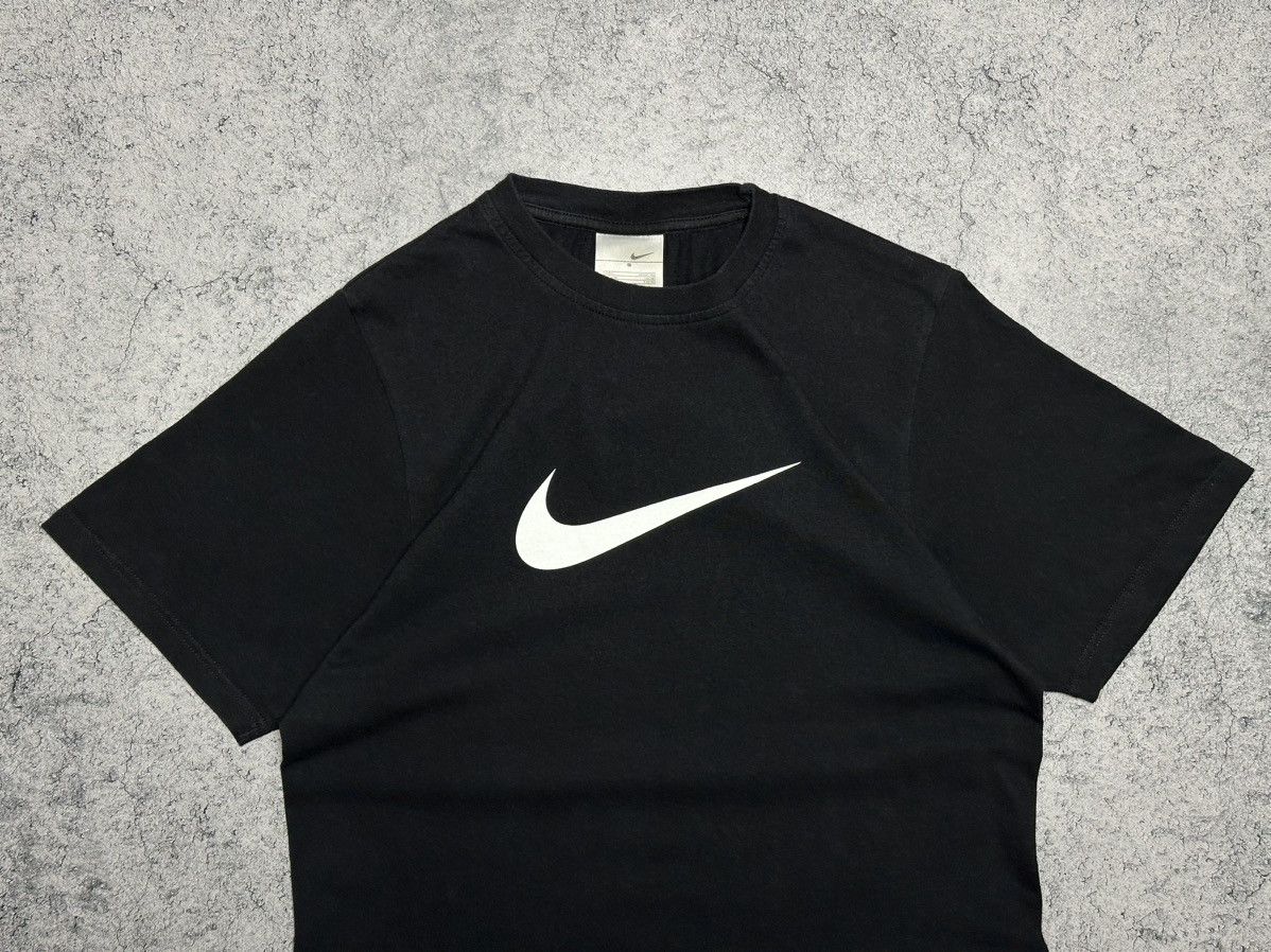 Nike × Vintage Nike Vintage Center Big Swoosh T-Shirt Size US S / EU 44-46 / 1 - 2 Thumbnail