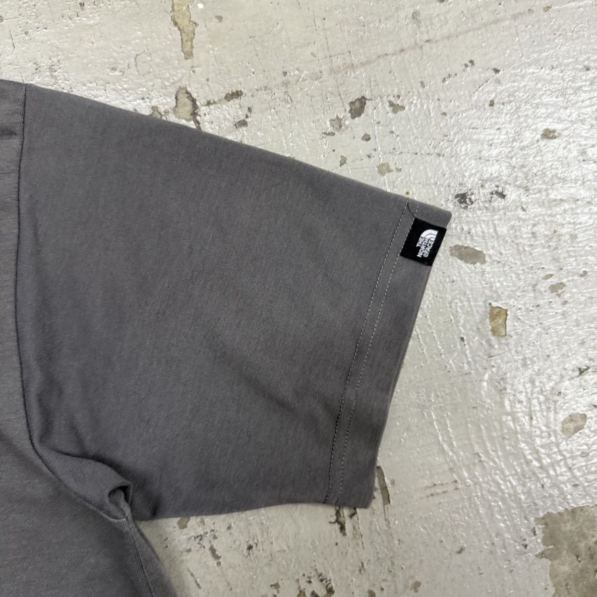 The North Face RARE!!! Vintage North Face Into The Space Tek Tee Shirt Size US L / EU 52-54 / 3 - 4 Thumbnail