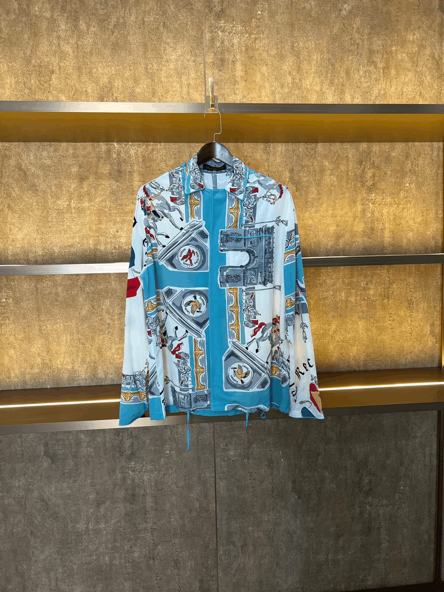 Louis Vuitton Louis Vuitton Shirt m Men Size US M / EU 48-50 / 2 - 1 Thumbnail