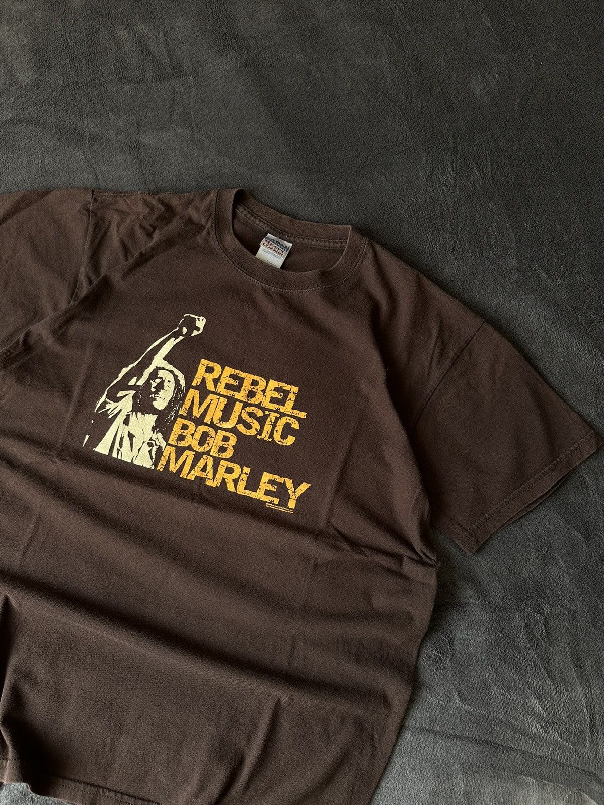 Band Tees × Other × Vintage 2005 Bob Marley Rebel Music Size L Brown Tee Size US L / EU 52-54 / 3 - 3 Thumbnail