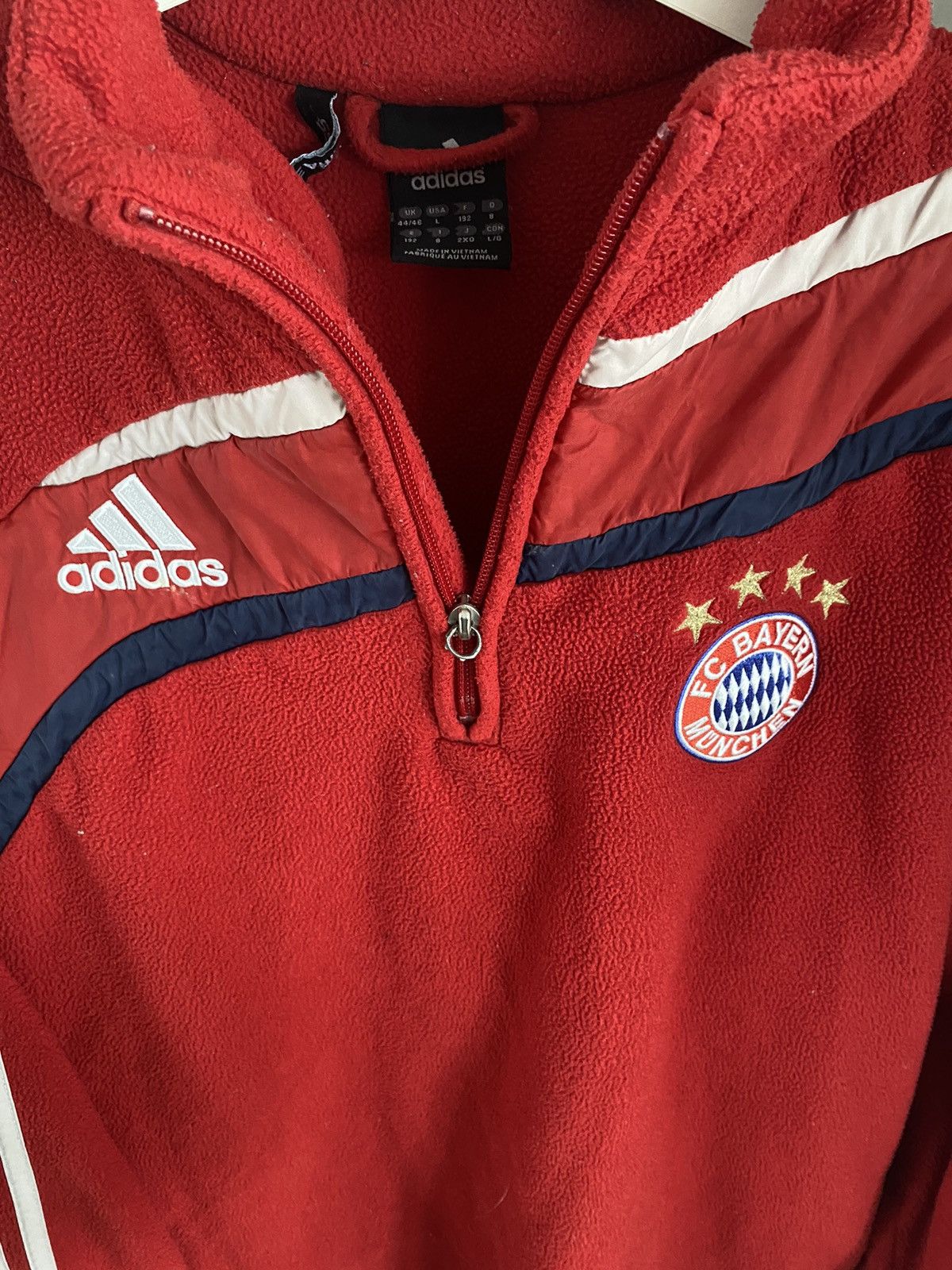 Adidas Vintage Adidas Bayern Munich Fleece Sweatshirt Football Y2K Size US L / EU 52-54 / 3 - 7 Thumbnail