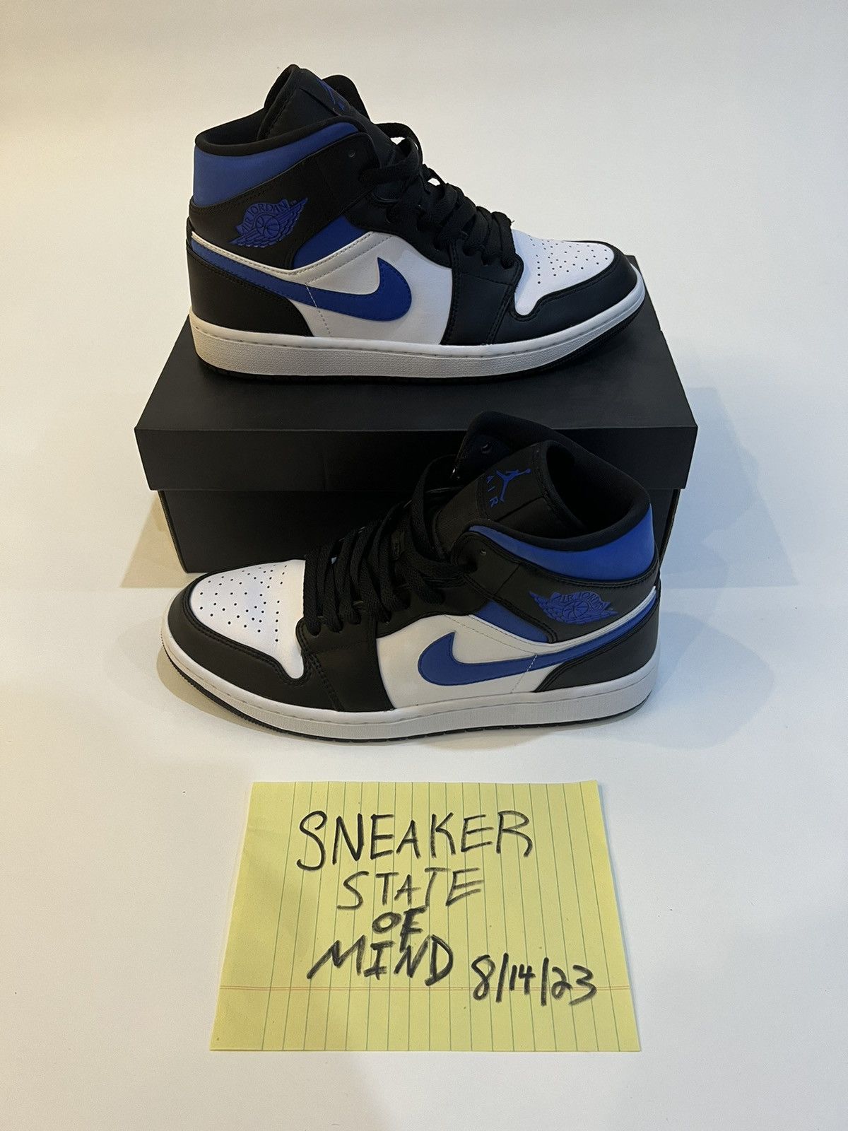 Jordan Brand × Nike AIR JORDAN 1 MID “RACER BLUE” SIZE: 9 FAST SHIPPING Size US 9 / EU 42 - 1 Thumbnail