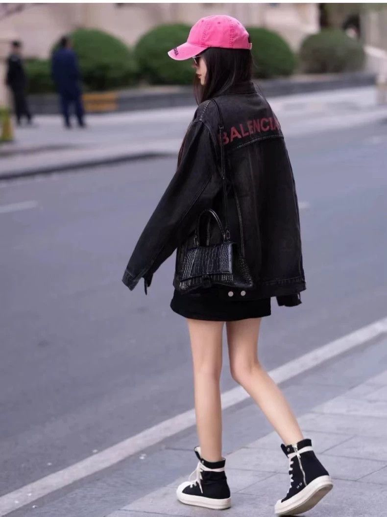 Balenciaga Balenciaga size 34 Worn logo denim jacket Size US S / EU 44-46 / 1 - 9 Thumbnail