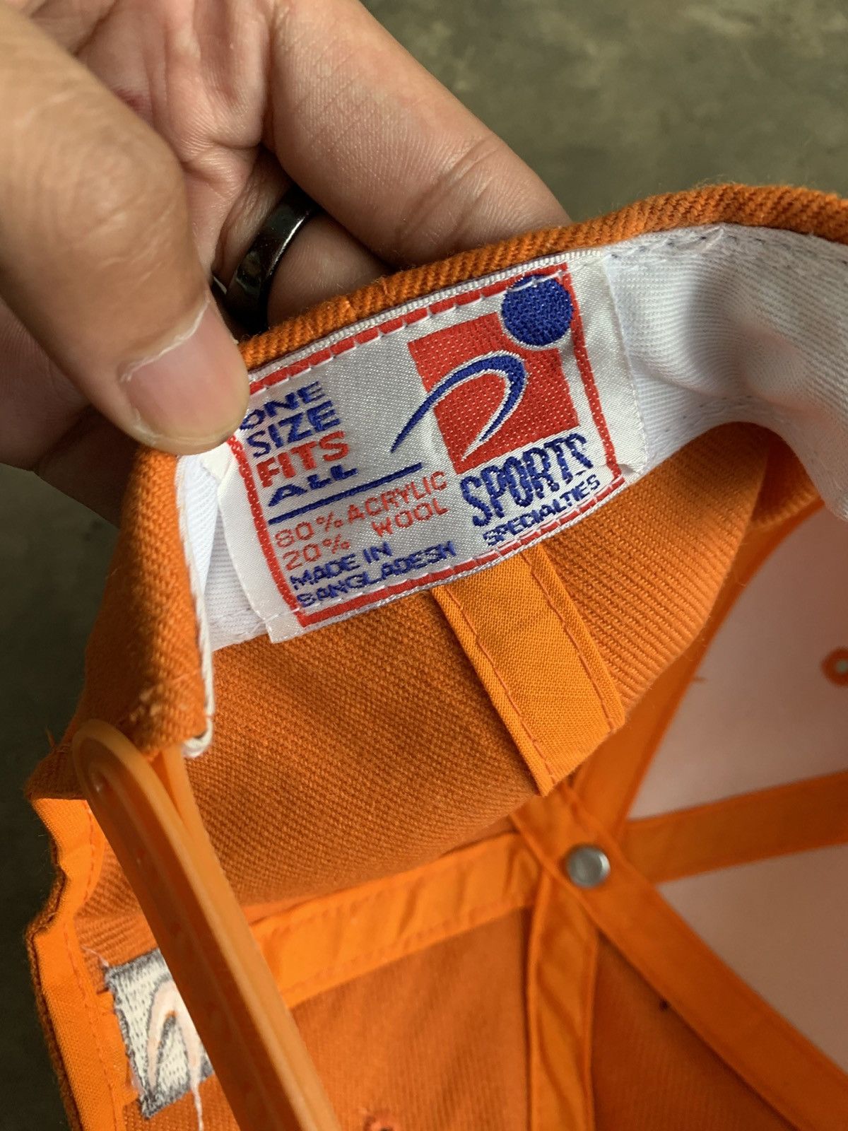Vintage Vintage University Tennesse Sports specialties Size ONE SIZE - 8 Thumbnail