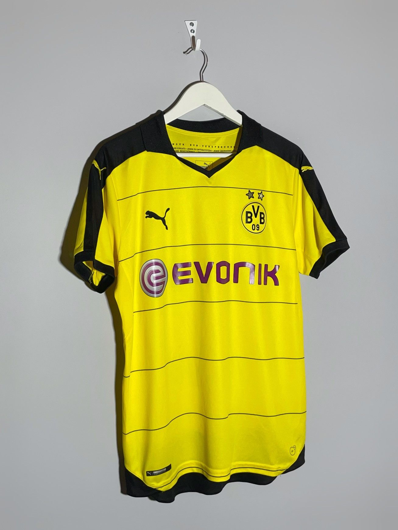 Puma Borussia Dortmund BVB Puma 2015/16 Home Football Shirt Size US M / EU 48-50 / 2 - 2 Thumbnail