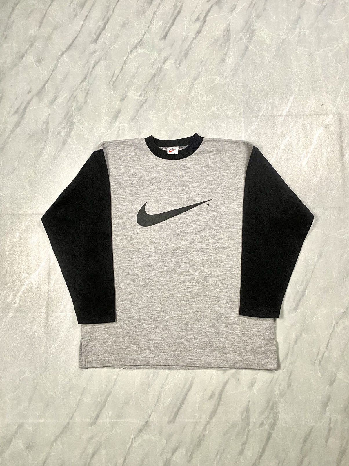 Nike Vintage 90s Nike Raglan Light Sports Crewneck Size US M / EU 48-50 / 2 - 1 Thumbnail