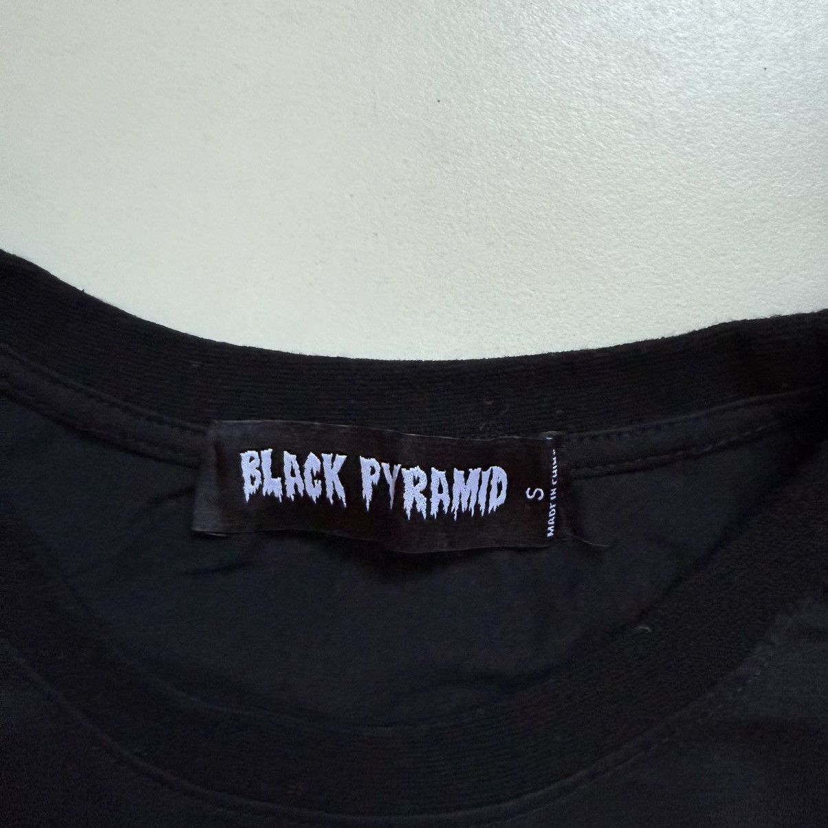 Black Pyramid Black Pyramid 1986…. T-Shirt Size US S / EU 44-46 / 1 - 6 Thumbnail