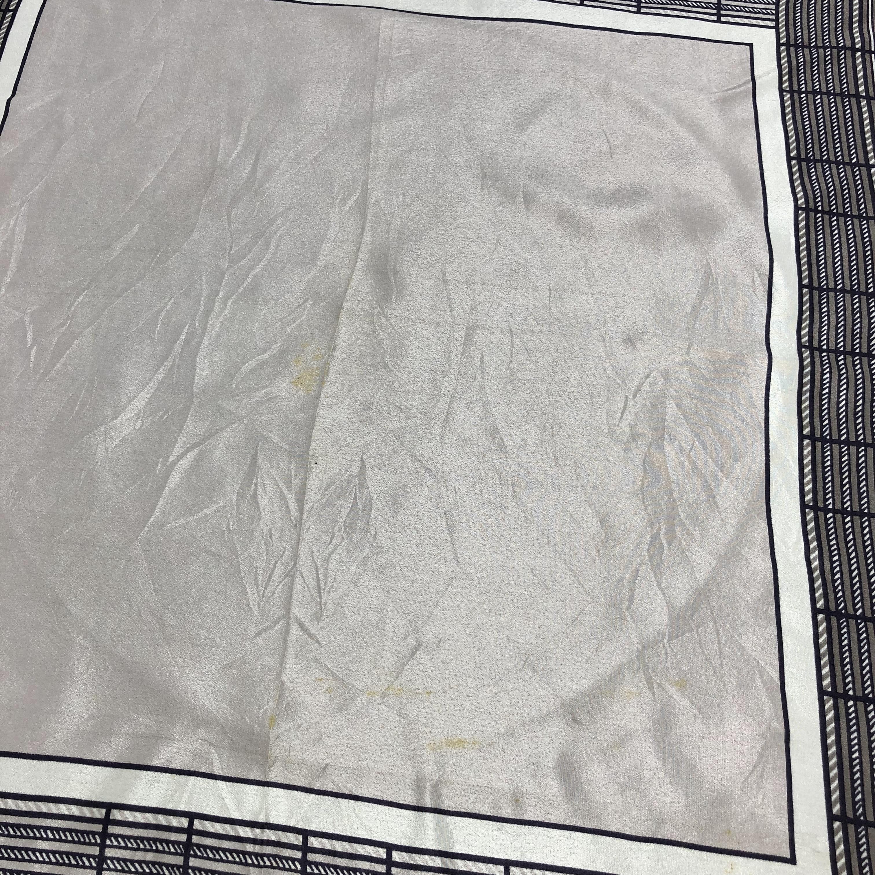 Pierre Cardin Vintage Pierre Cardin Silk Scarf M362 Size ONE SIZE - 5 Thumbnail