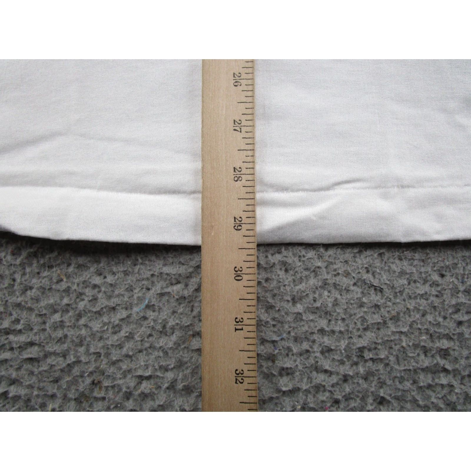 Fruit Of The Loom VINTAGE Hersheys Now It’s Time For Chocolate 1991 USA Shirt XL White 90s Mens Single Stitch EUC Cotton Polyester T-Shirt Crew Neck Short Sleeve Size US XL / EU 56 / 4 - 7 Thumbnail