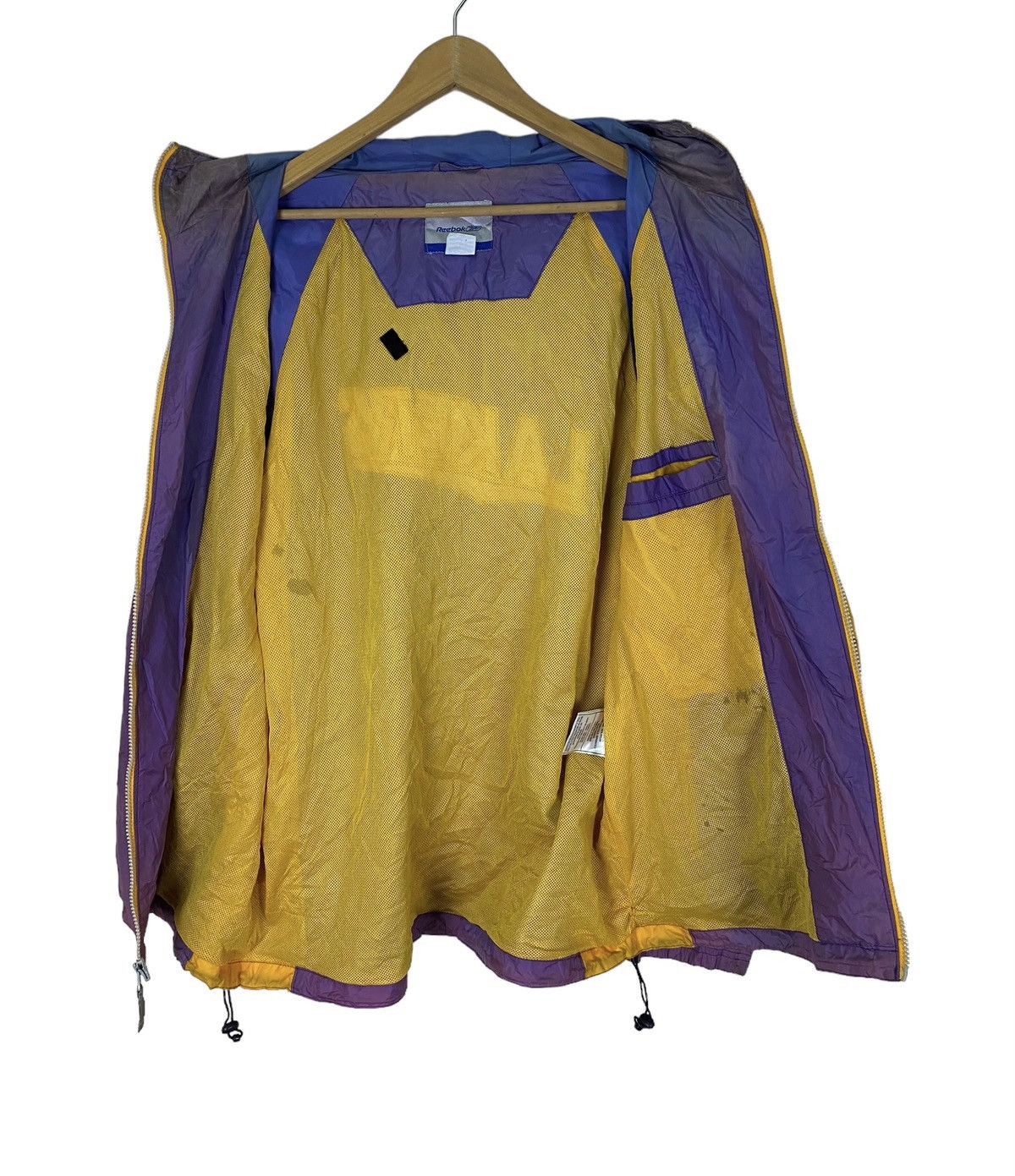 NBA × Reebok Vintage Reebok L.A Lakers Winbreaker Jacket Size US L / EU 52-54 / 3 - 7 Thumbnail