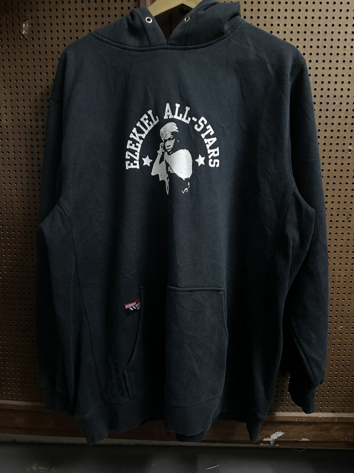 Vintage Vintage Ezekiel Skateboard All Star Hoodie/Sweatshirt Size US XL / EU 56 / 4 - 2 Thumbnail