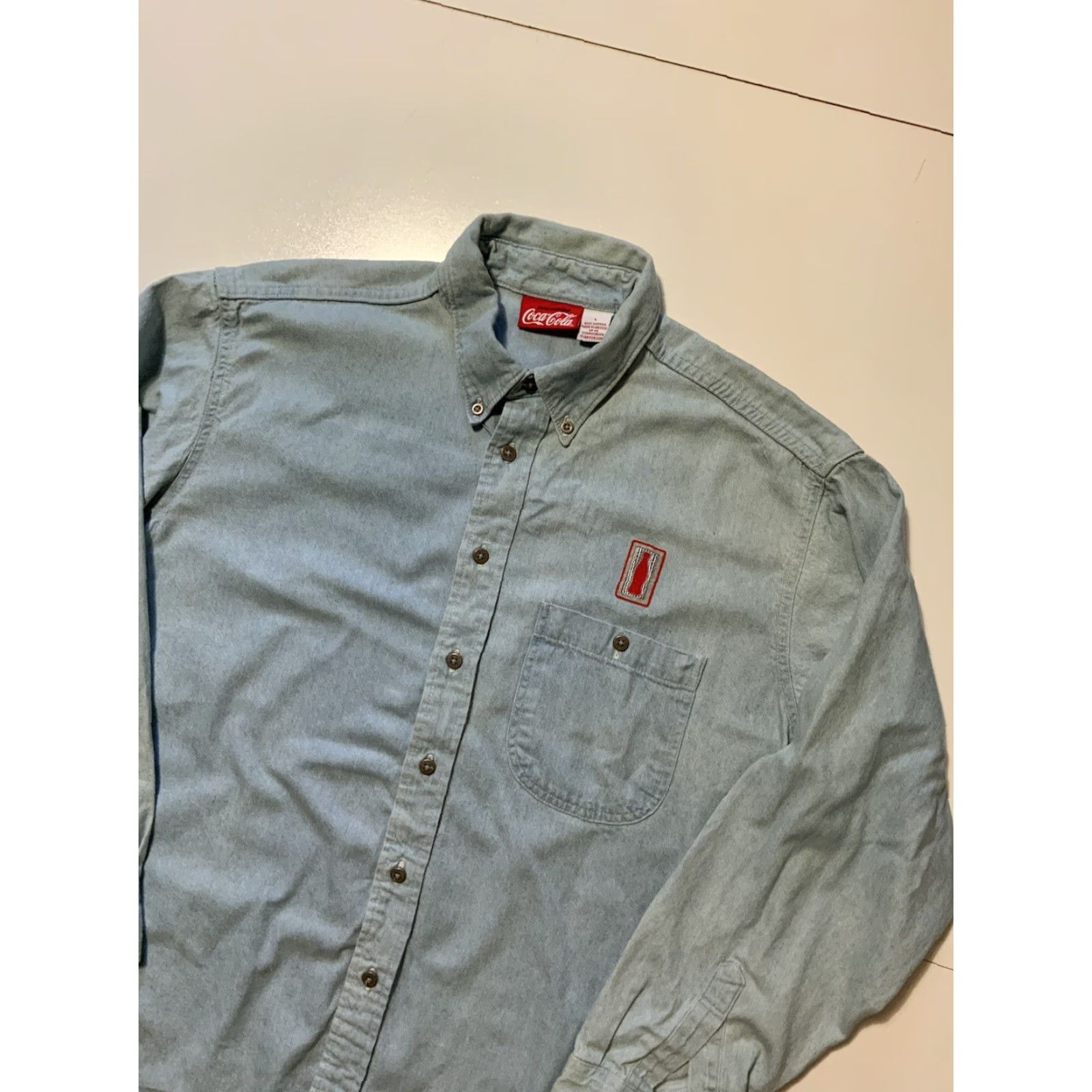 Vintage **VINTAGE Coca-Cola Coke Bottle Top Button-Up Denim Jean L/S Shirt L** User: Vintage Coca-Cola Coke Bottle Top Button-Up Denim Jean L/S Shirt L Size US L / EU 52-54 / 3 - 3 Thumbnail