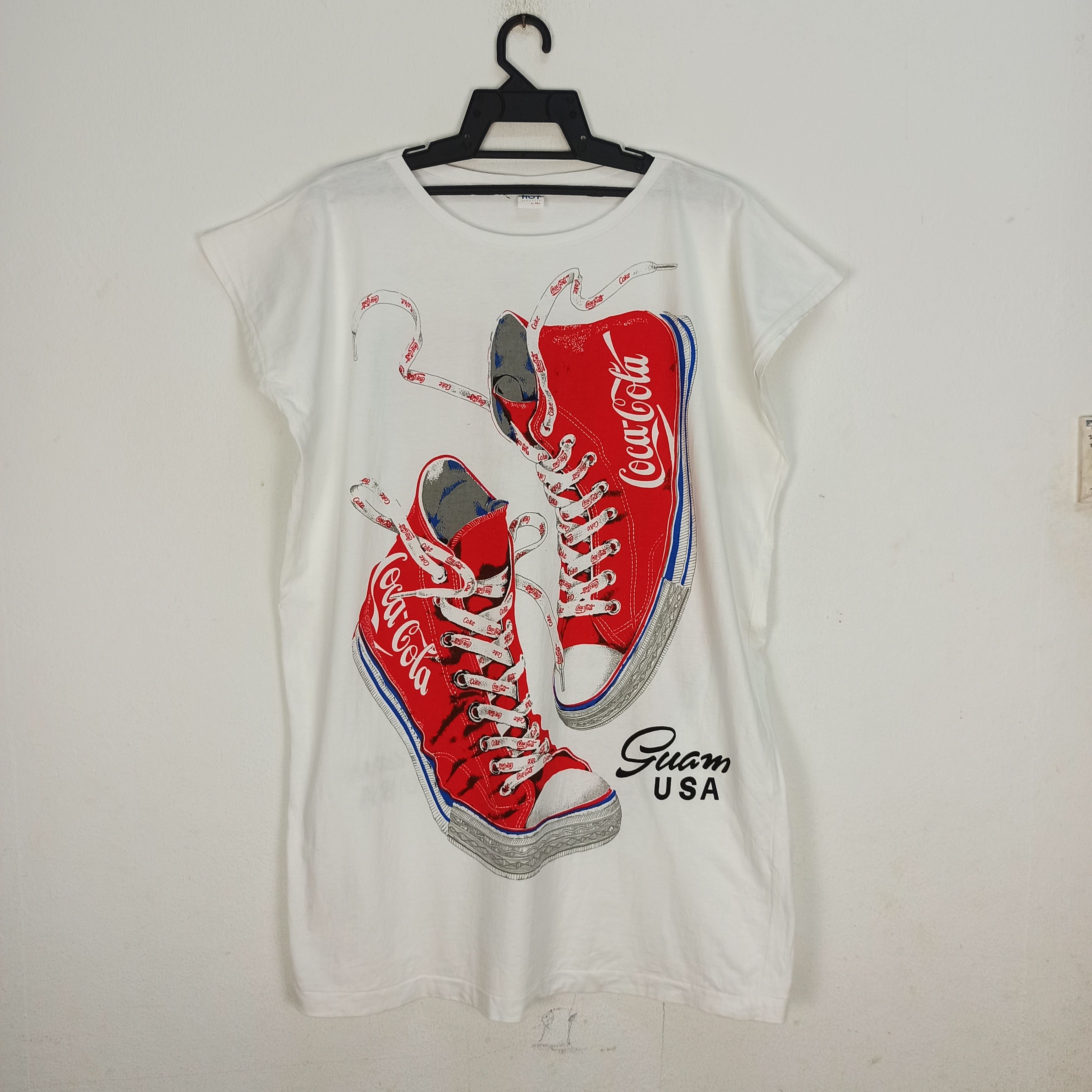 Coca Cola Vintage Guam USA Coca Cola Big Printed Shoes Converse Tee Size XL / US 12-14 / IT 48-50 - 1 Thumbnail