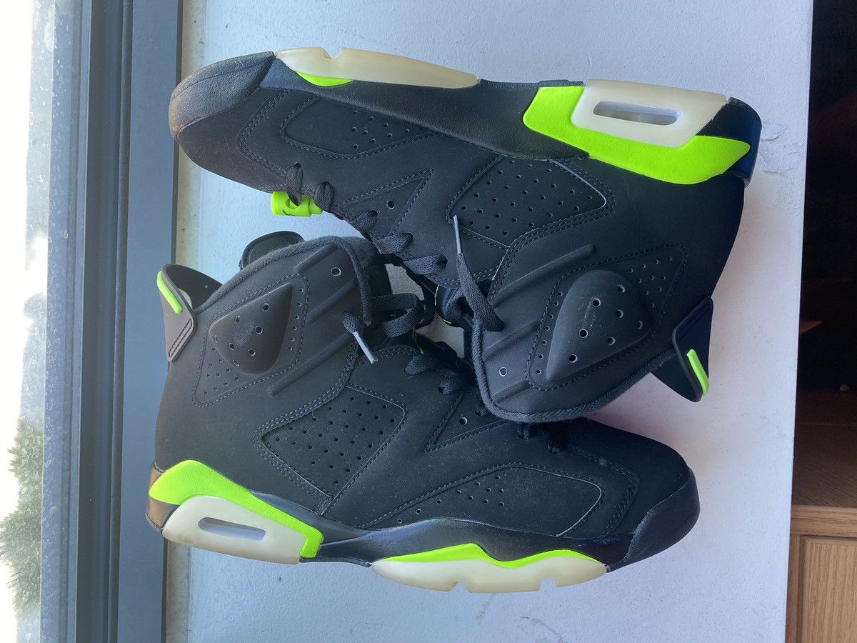 Jordan Brand Nike Air Jordan 6 Retro Electric Green Size US 10.5 / EU 43-44 - 3 Thumbnail