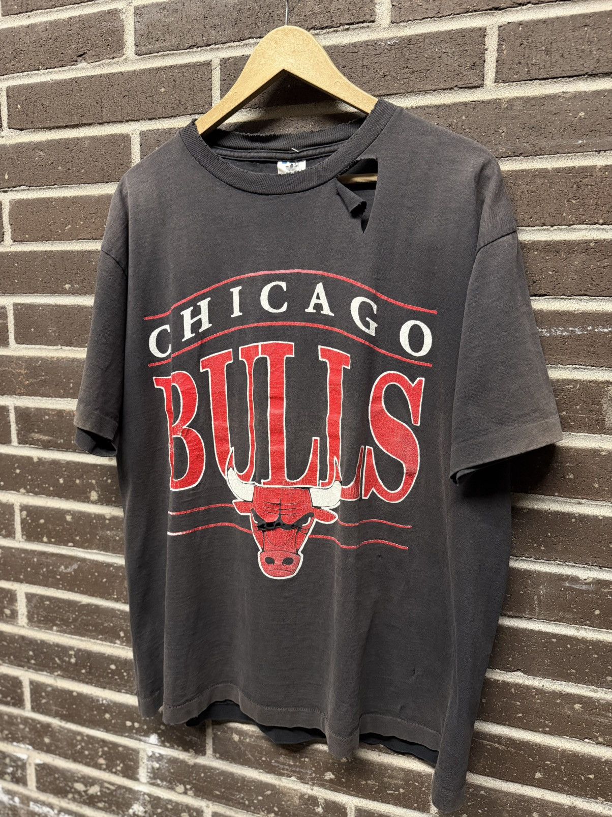 Other Thrashed Chicago Bulls Tee (1990’s) Size US L / EU 52-54 / 3 - 3 Thumbnail