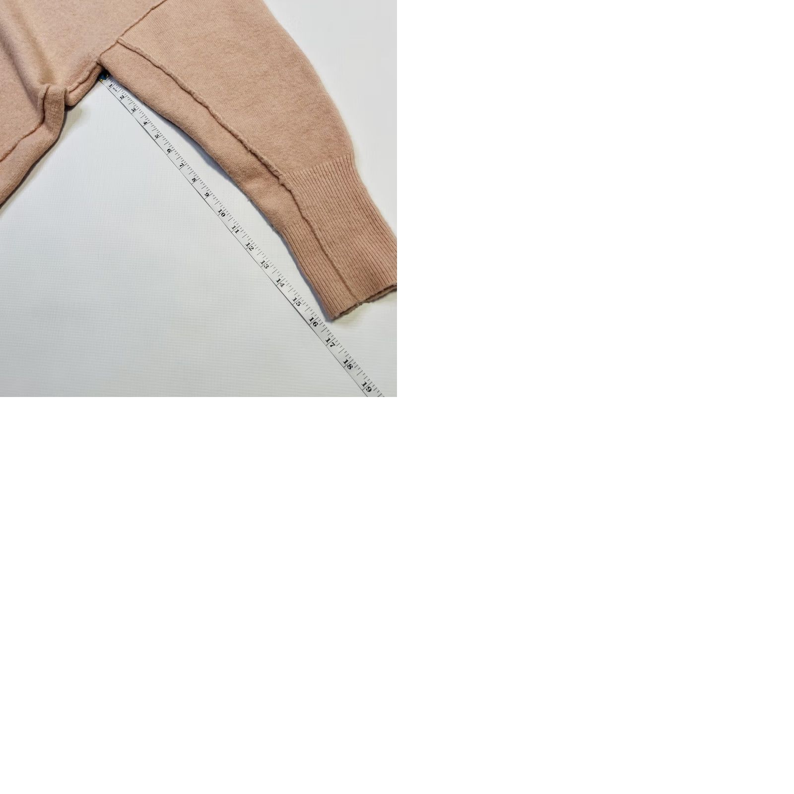 Free People VINTAGE? No. Free People Sweater Womens Small Pink Turtleneck Pullover Cozy Knit Wool Blend Size S / US 4 / IT 40 - 9 Thumbnail