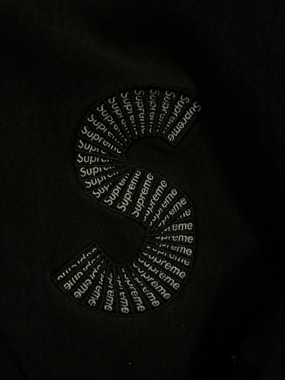 Supreme Supreme S Logo FW20 Size US S / EU 44-46 / 1 - 2 Thumbnail